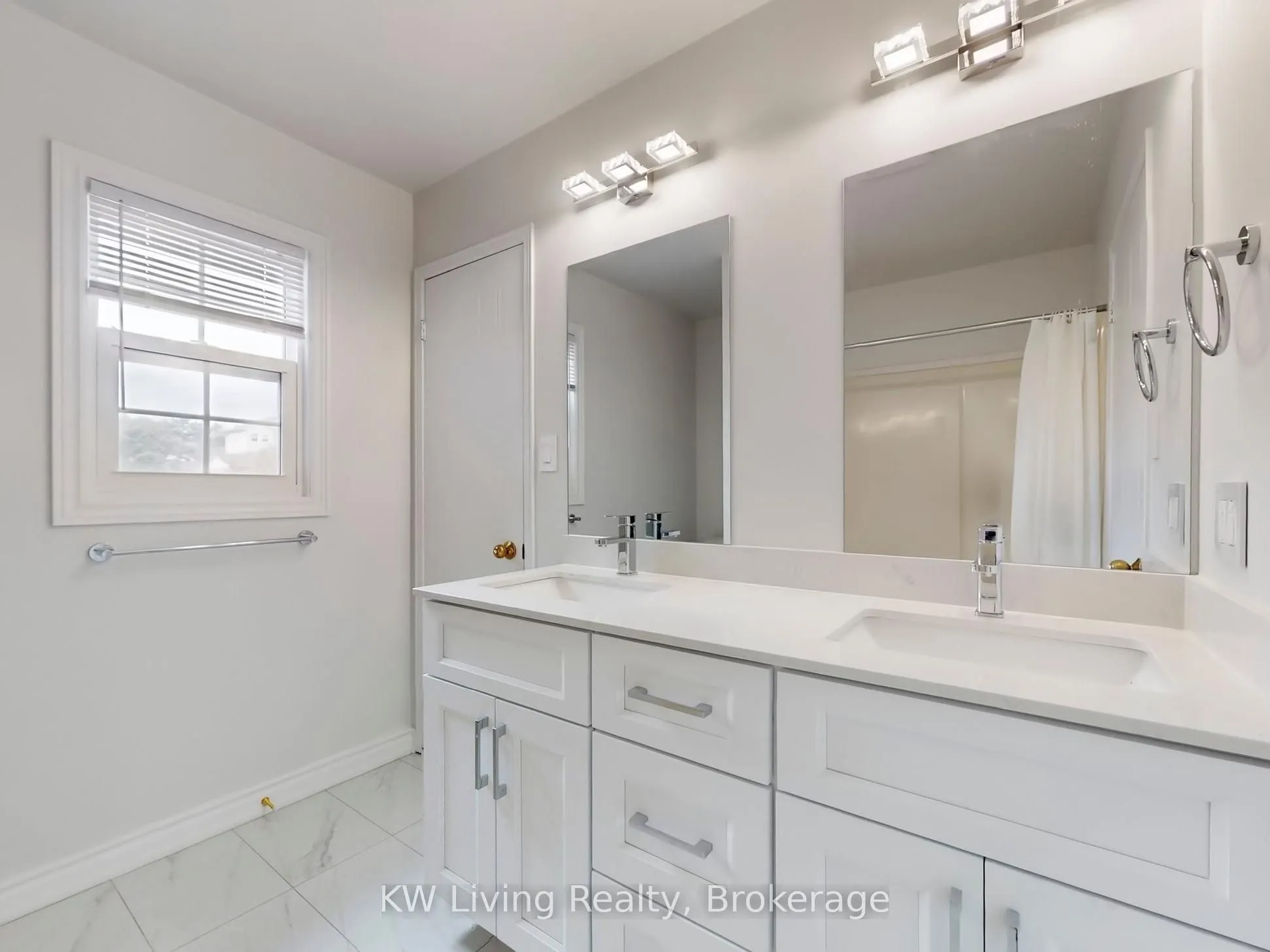 250 Keats Way, #18
