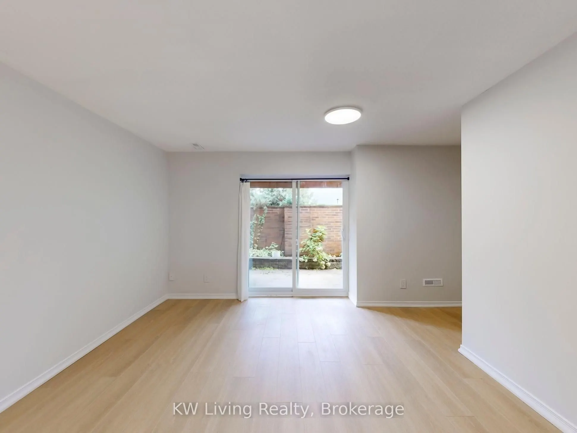 250 Keats Way, #18
