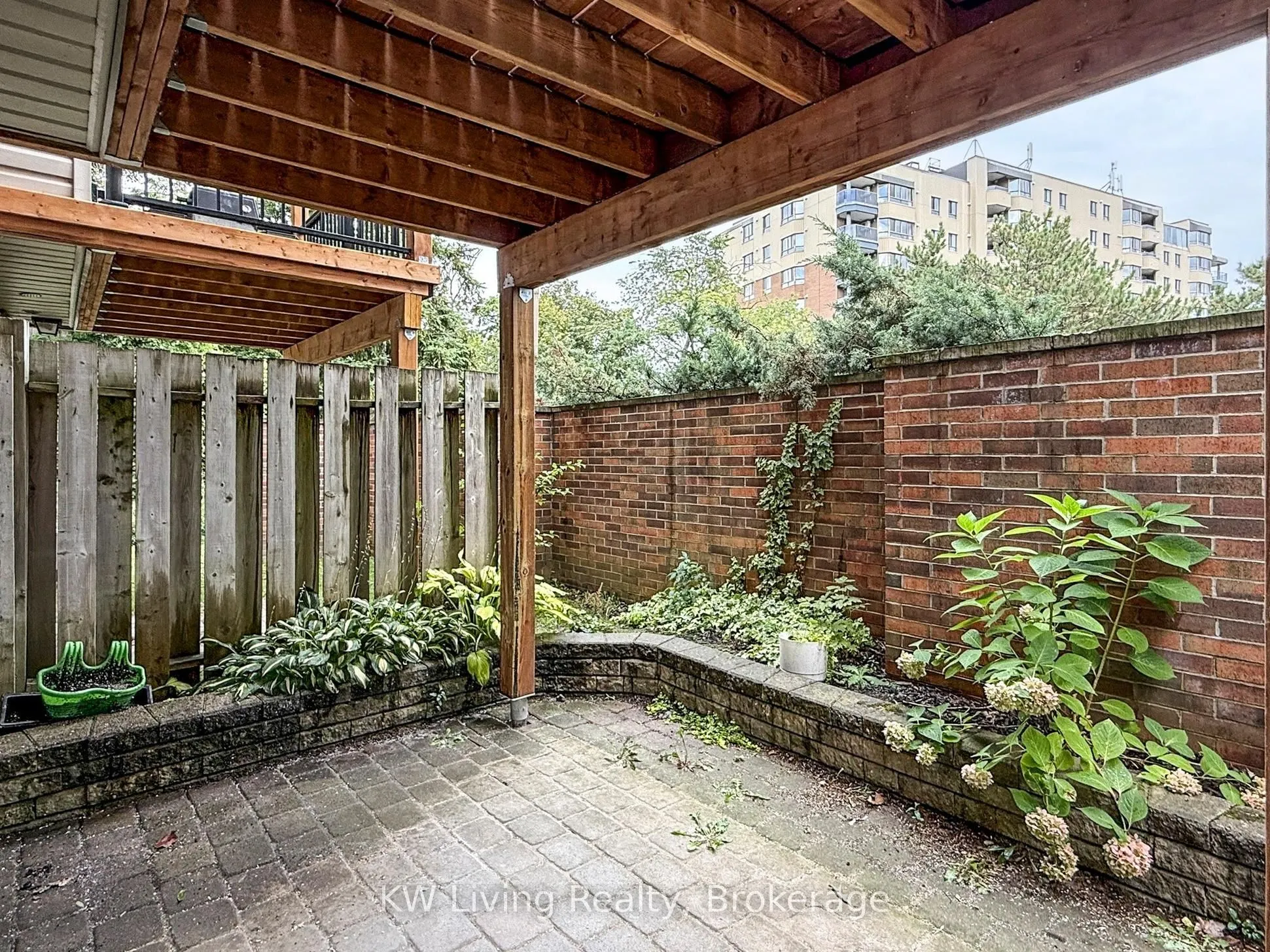 250 Keats Way, #18