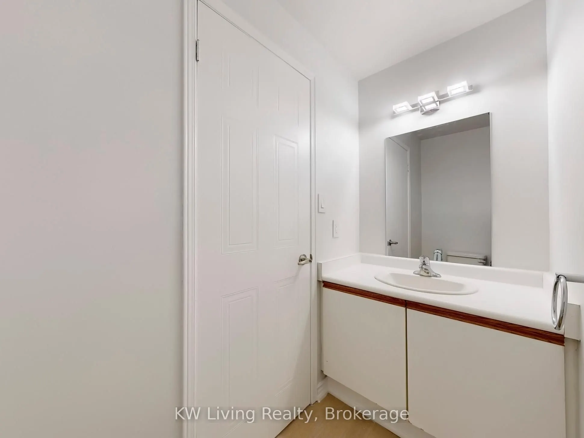 250 Keats Way, #18