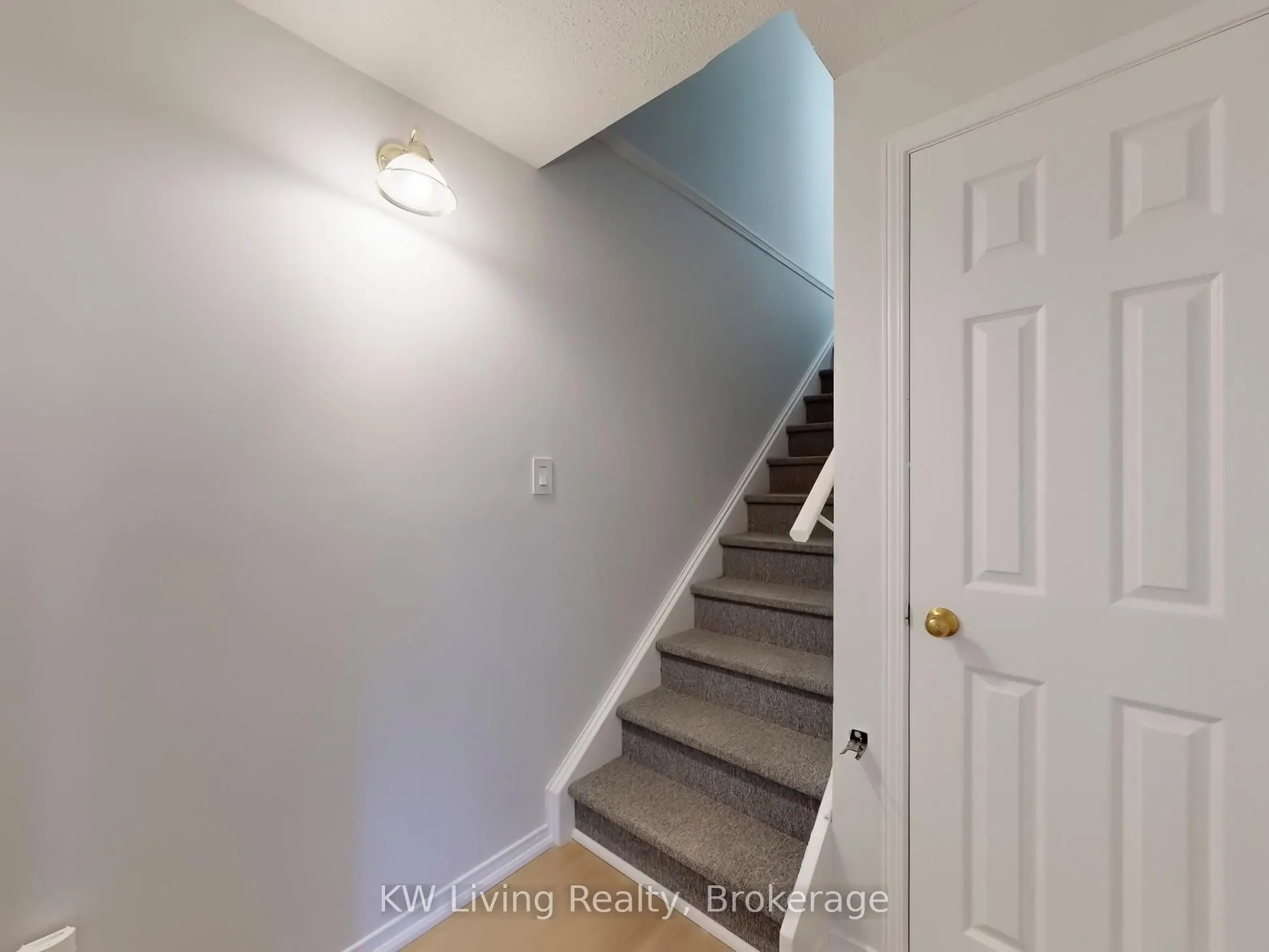 250 Keats Way, #18