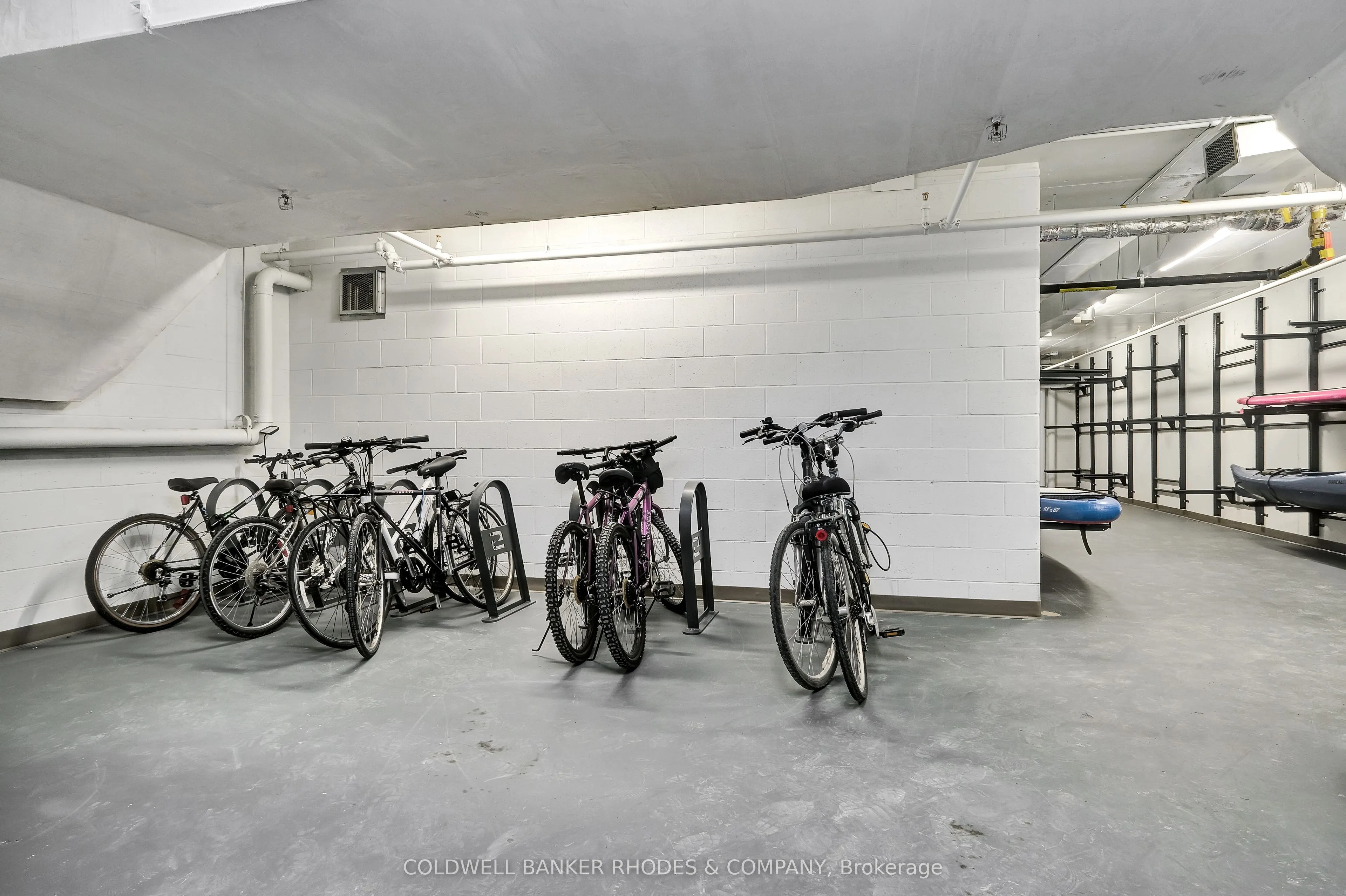 530 DE MAZENOD Avenue, #512