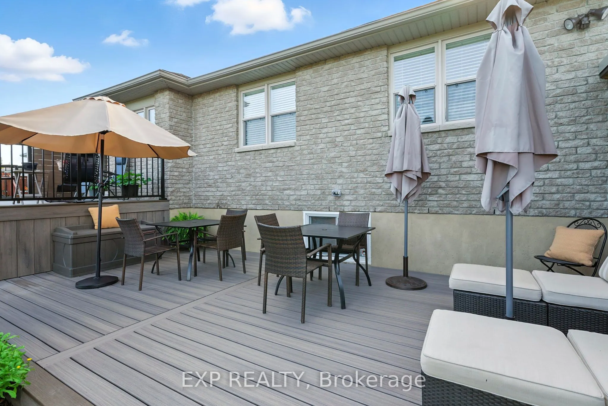 6 Cove Court