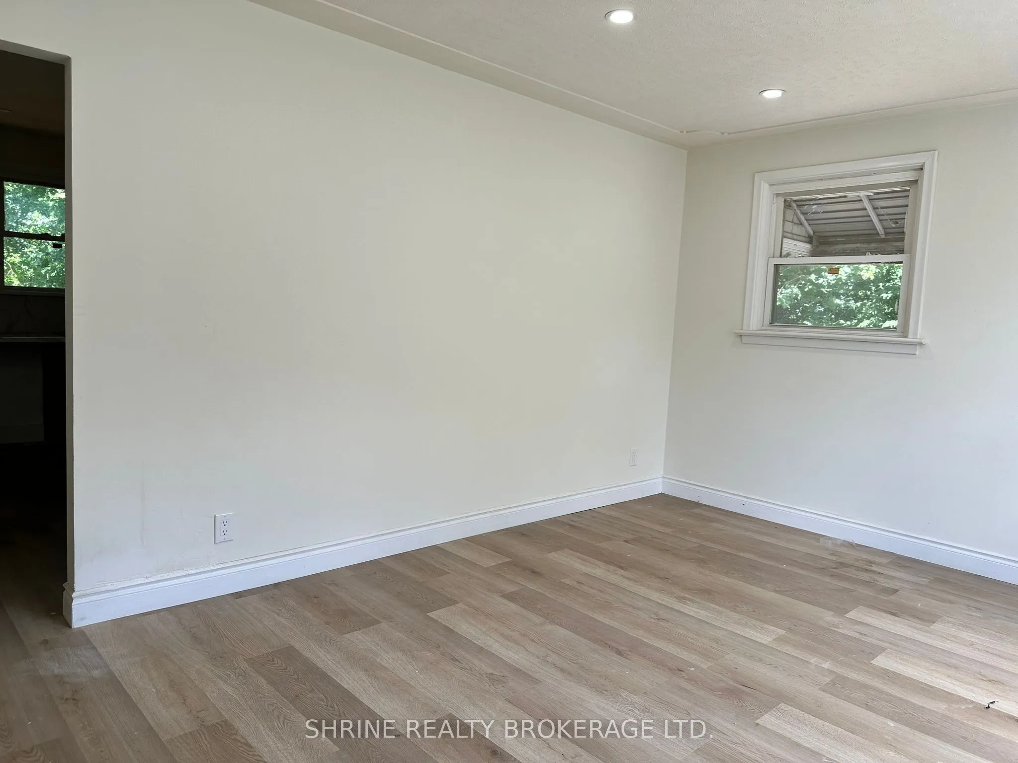 52 Marlborough Avenue, #upper