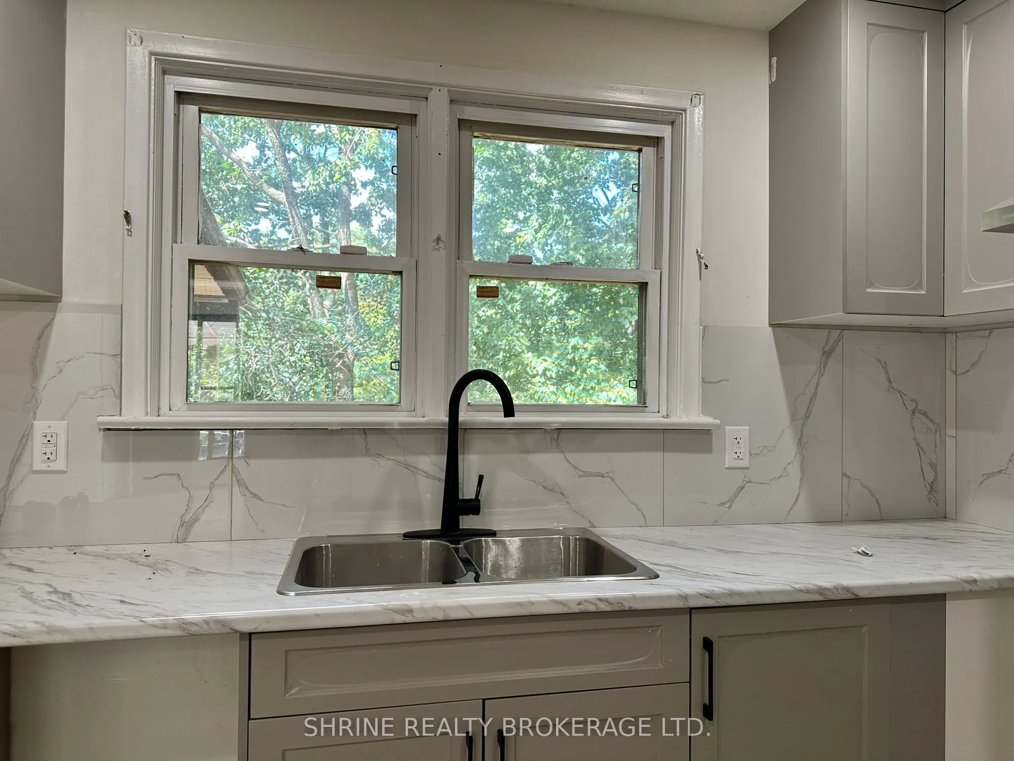 52 Marlborough Avenue, #upper