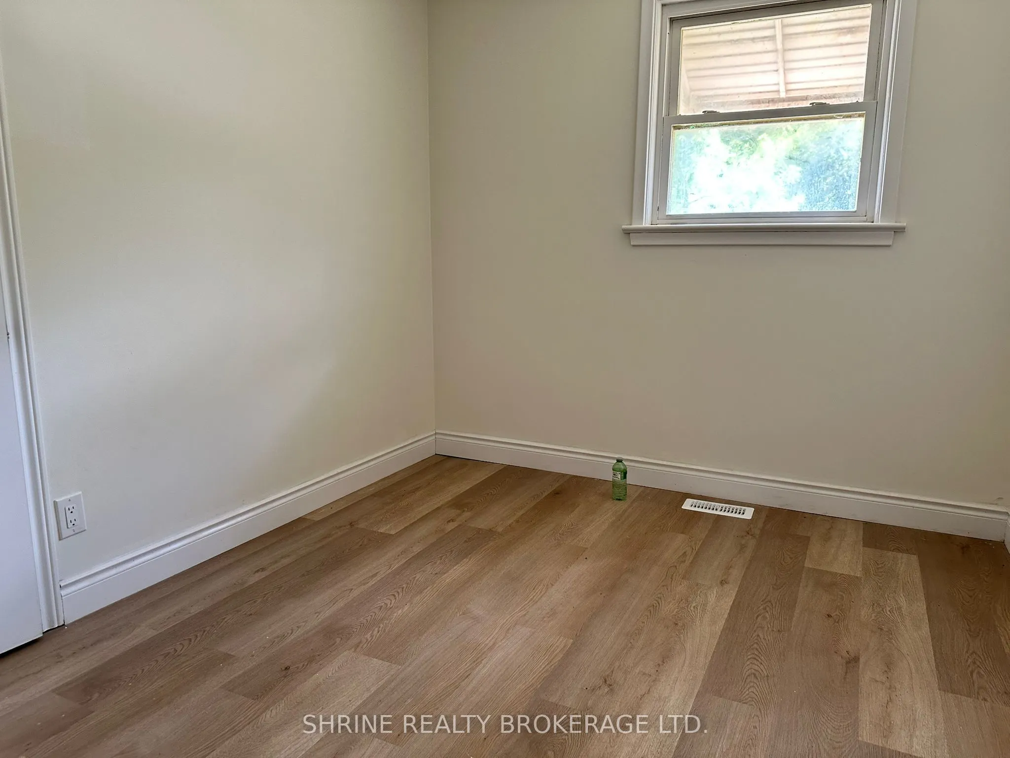 52 Marlborough Avenue, #upper