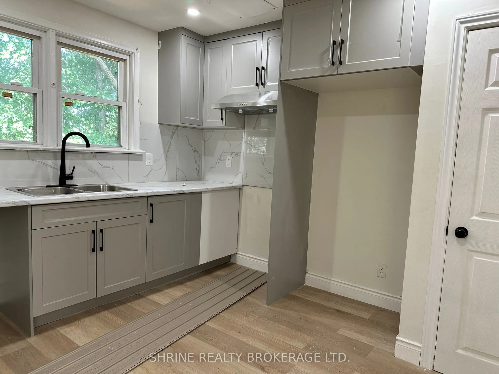 52 Marlborough Avenue, #upper