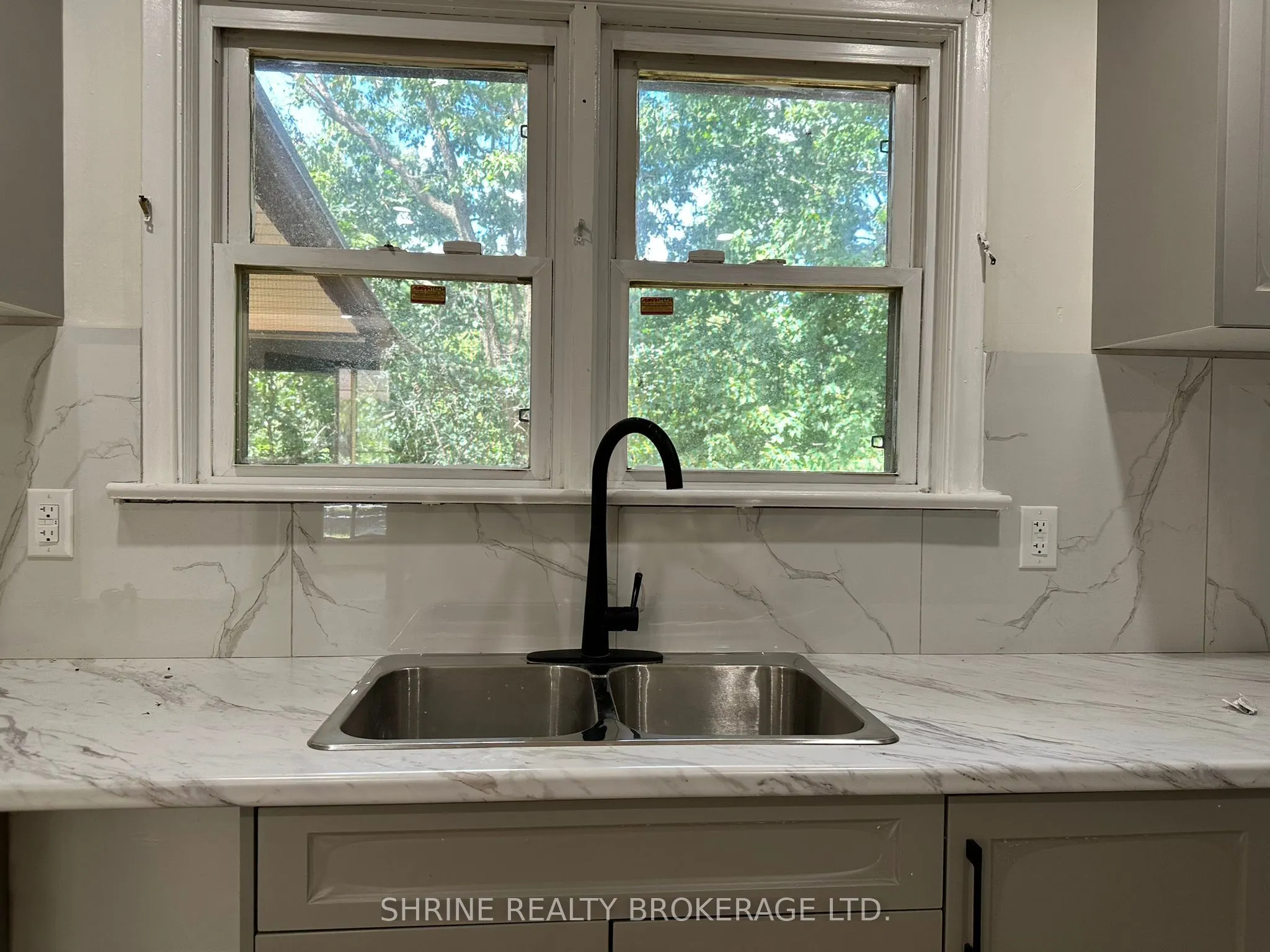 52 Marlborough Avenue, #upper