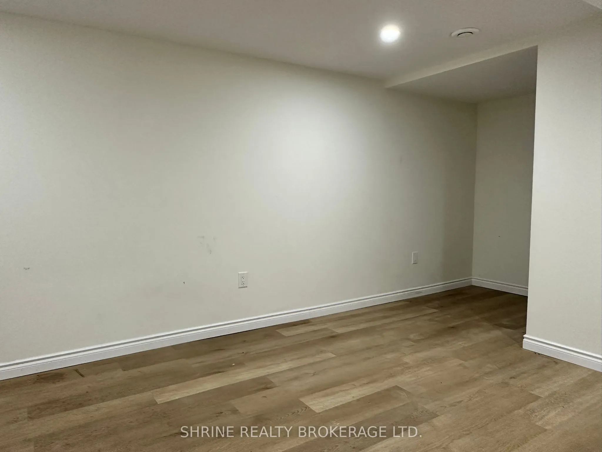 52 Marlborough Avenue, #upper