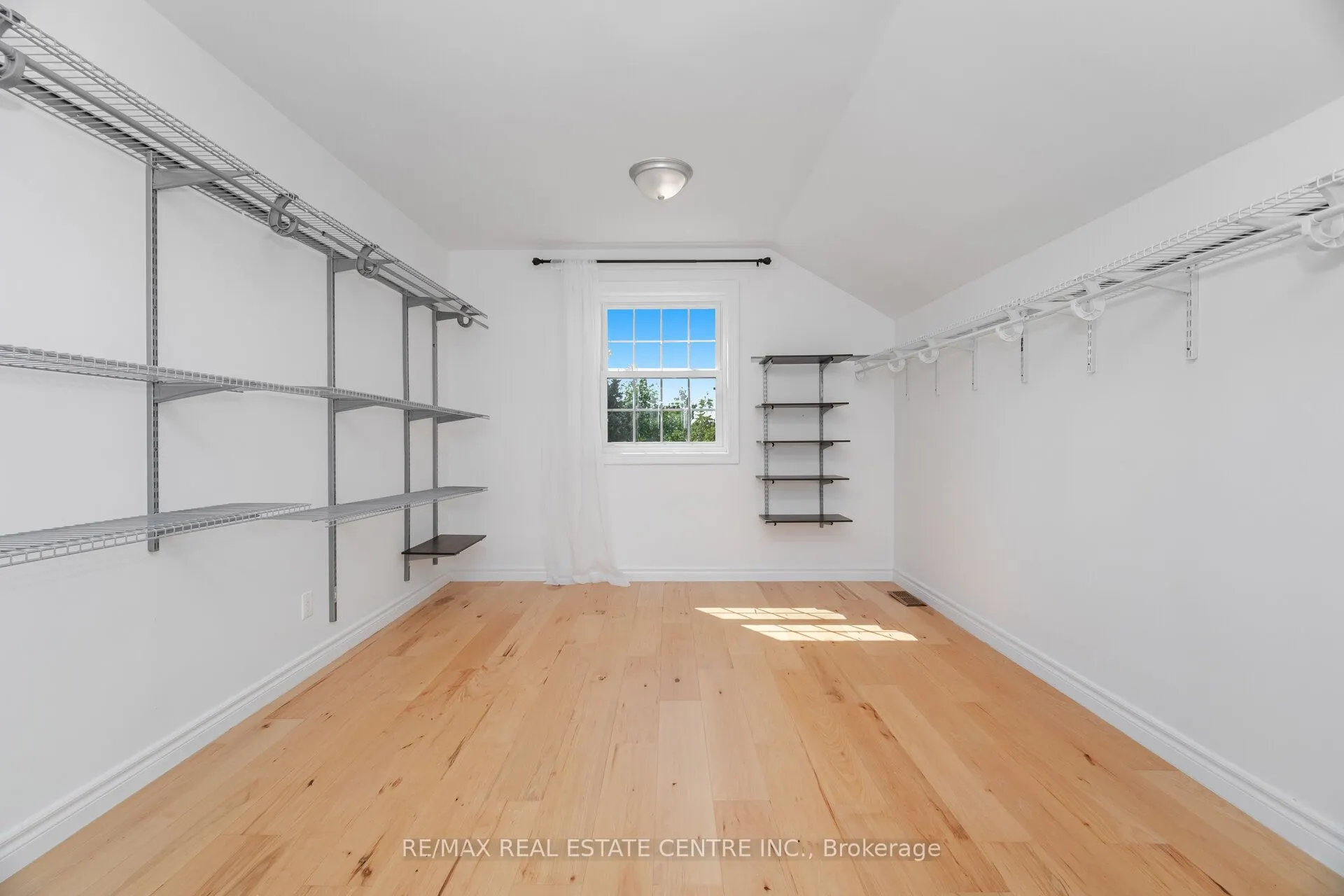 720 Lincoln Avenue