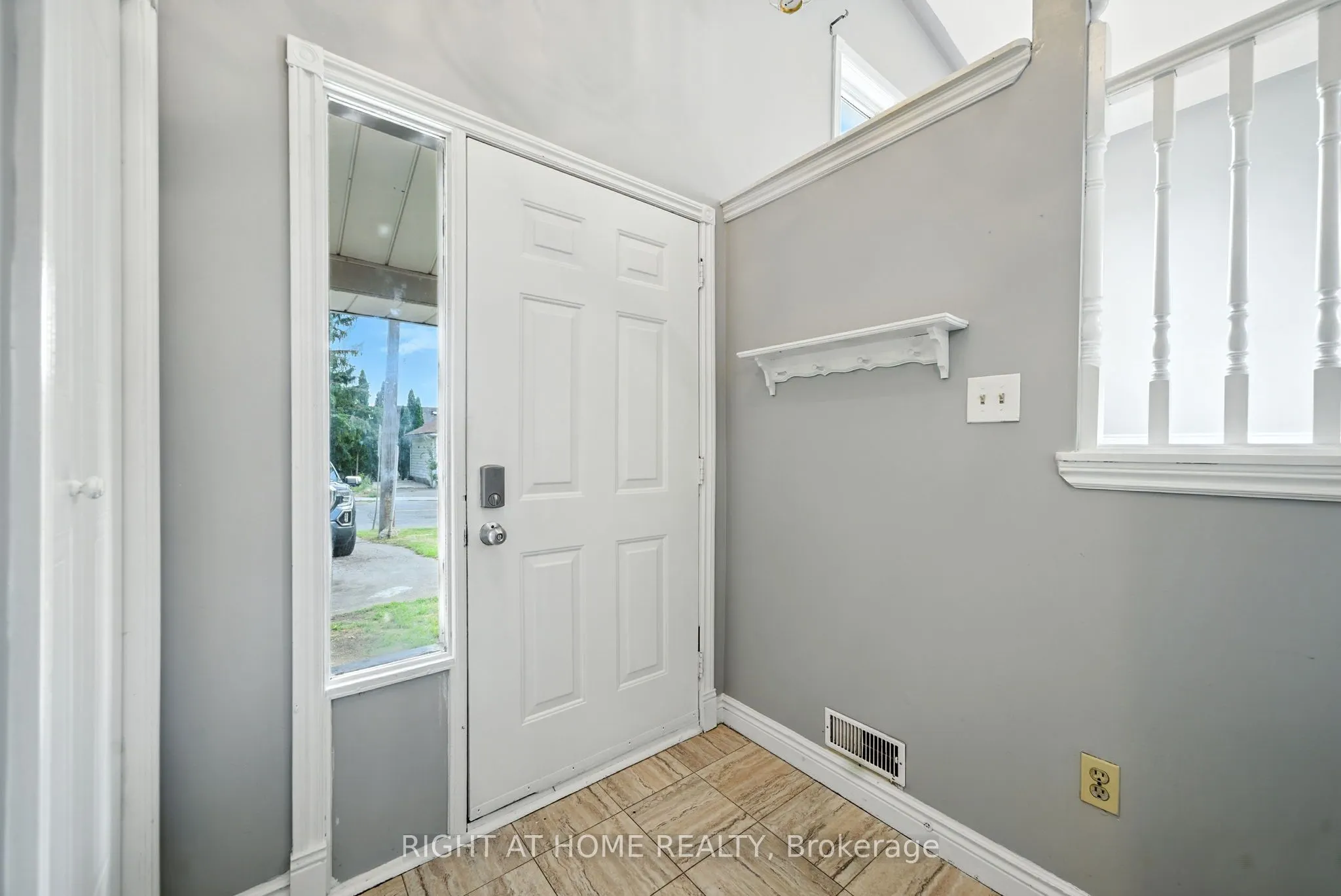 1045 High Street