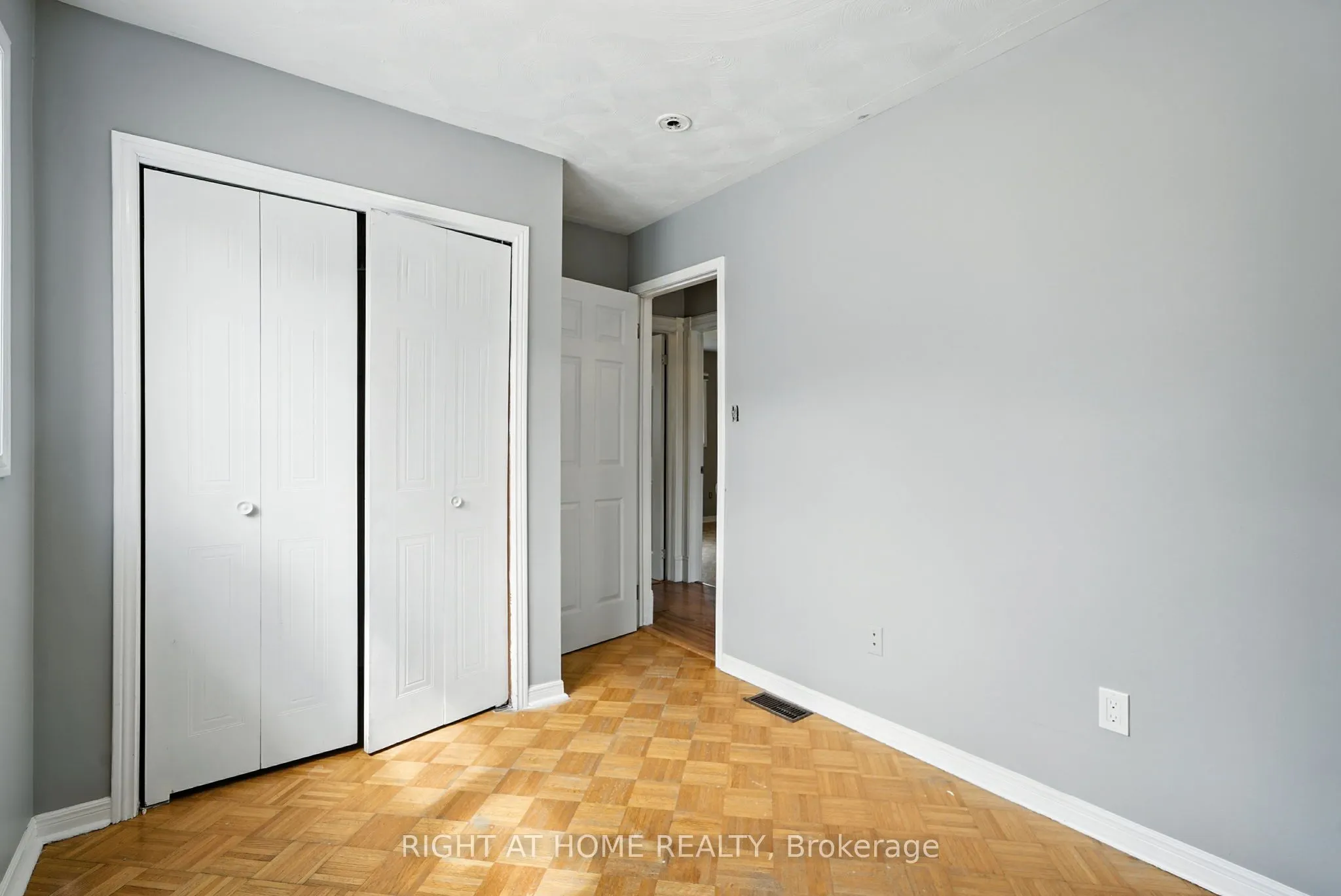 1045 High Street