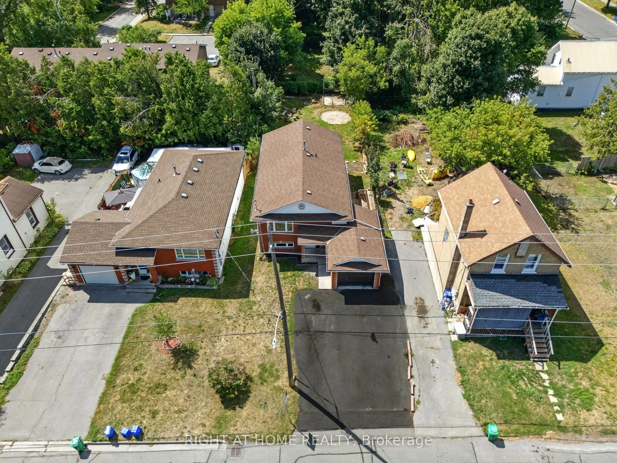 1045 High Street