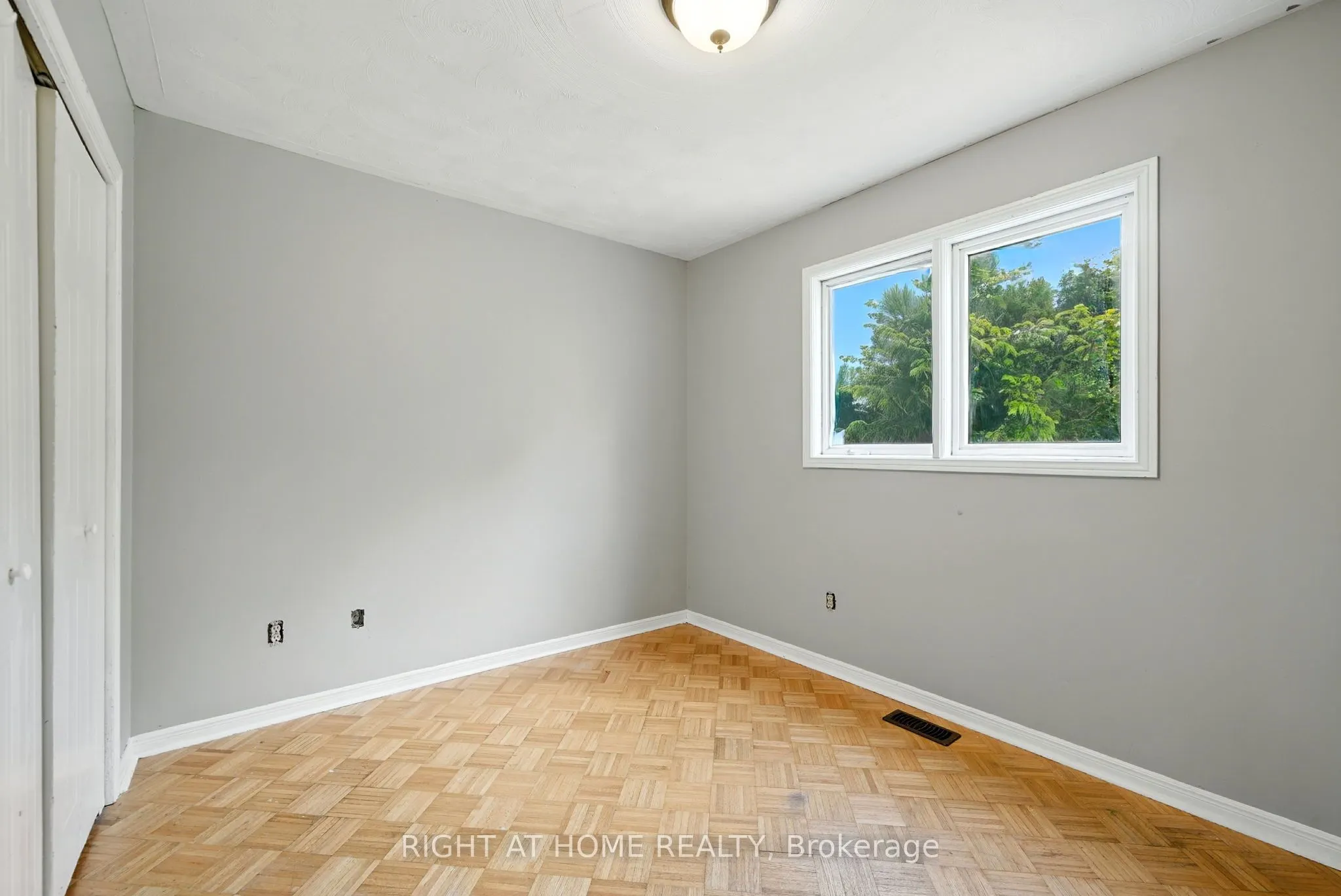 1045 High Street