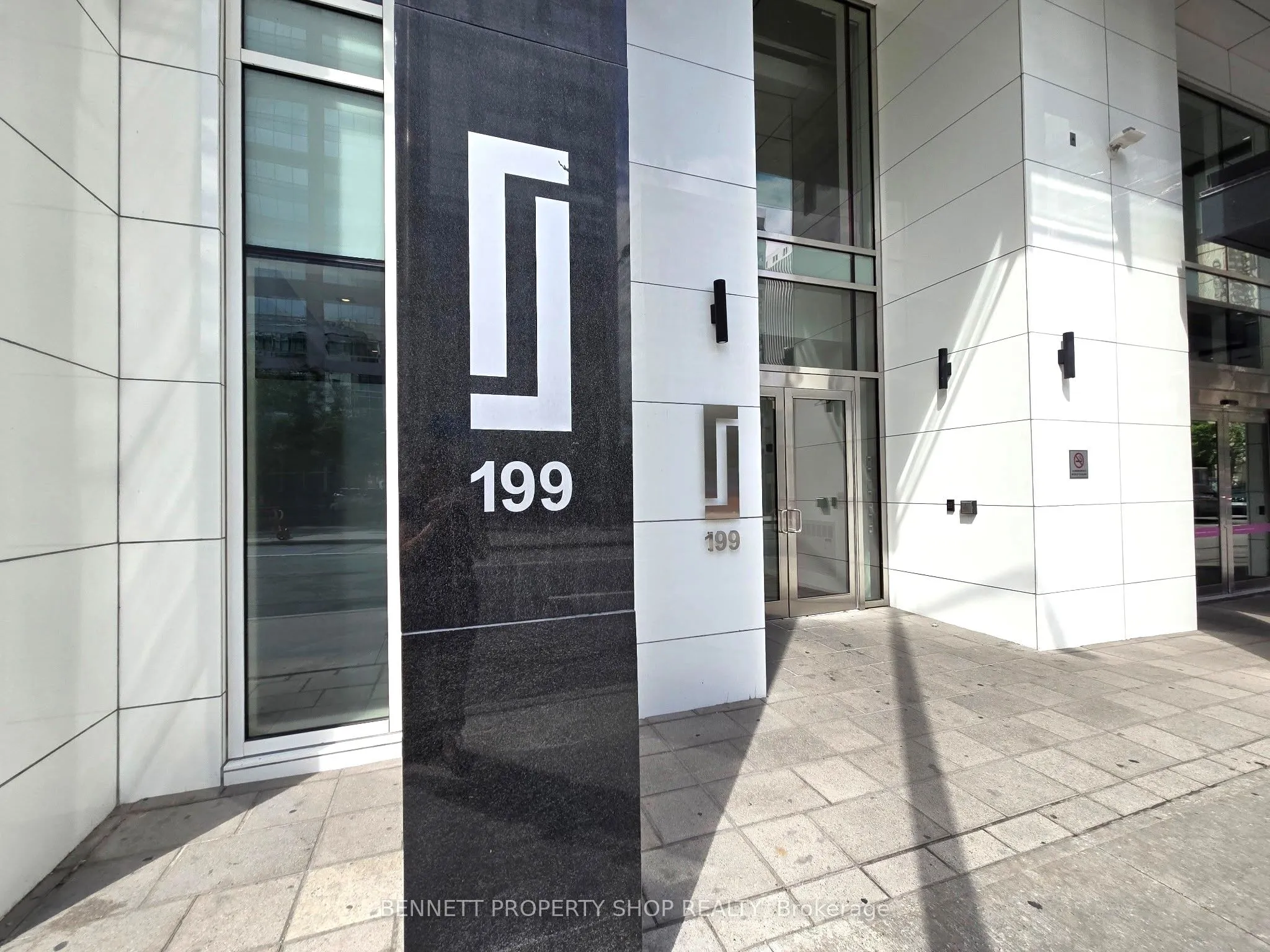 199 Slater Street, #1106