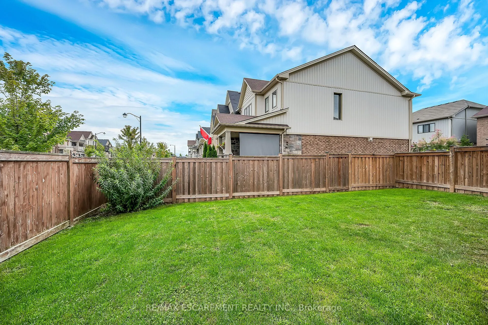 143 Thompson Road