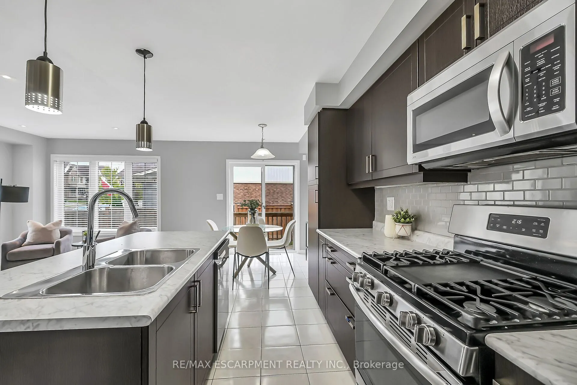 143 Thompson Road
