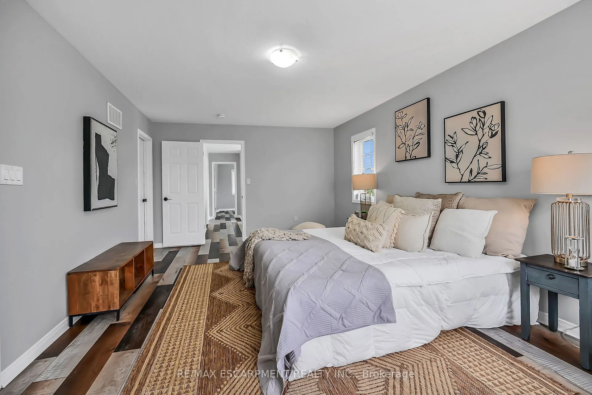 143 Thompson Road