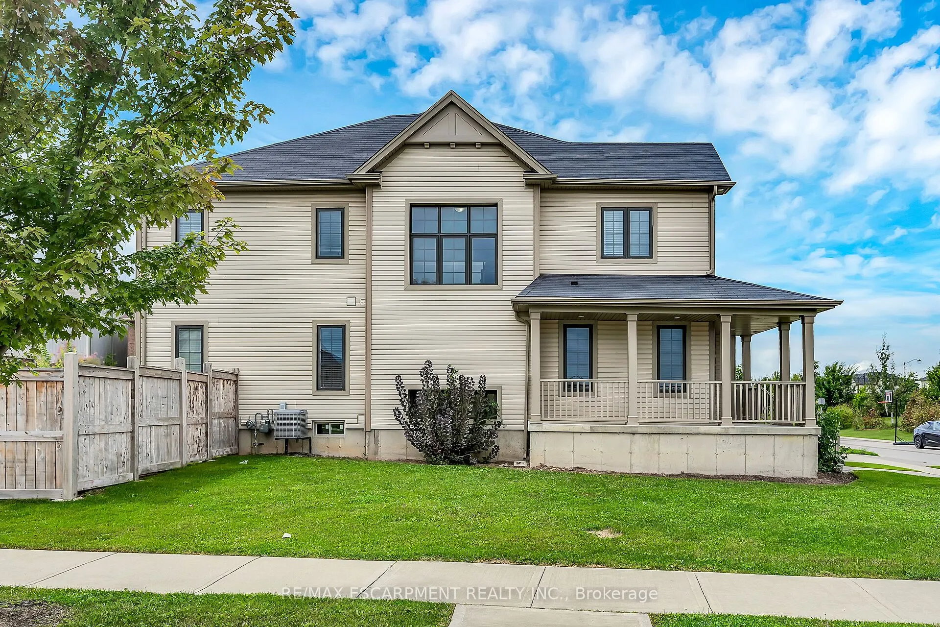 143 Thompson Road