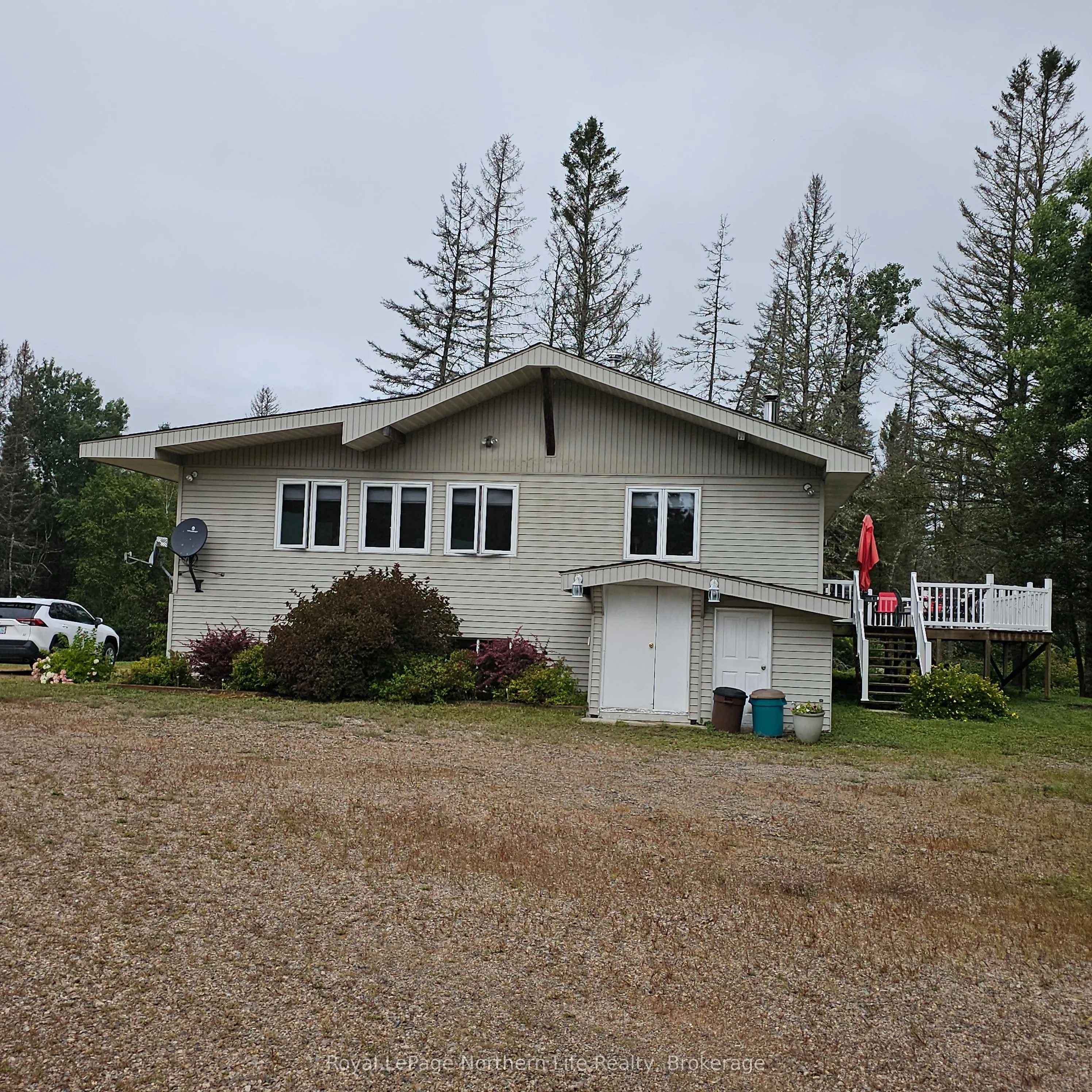 809 CAMERON Road