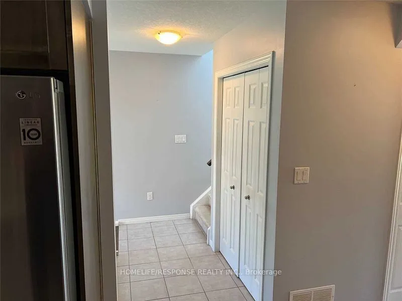 305 BRIARMEADOW Drive, #9