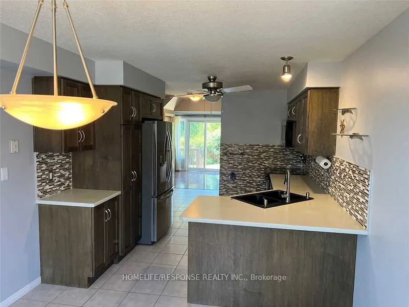 305 BRIARMEADOW Drive, #9