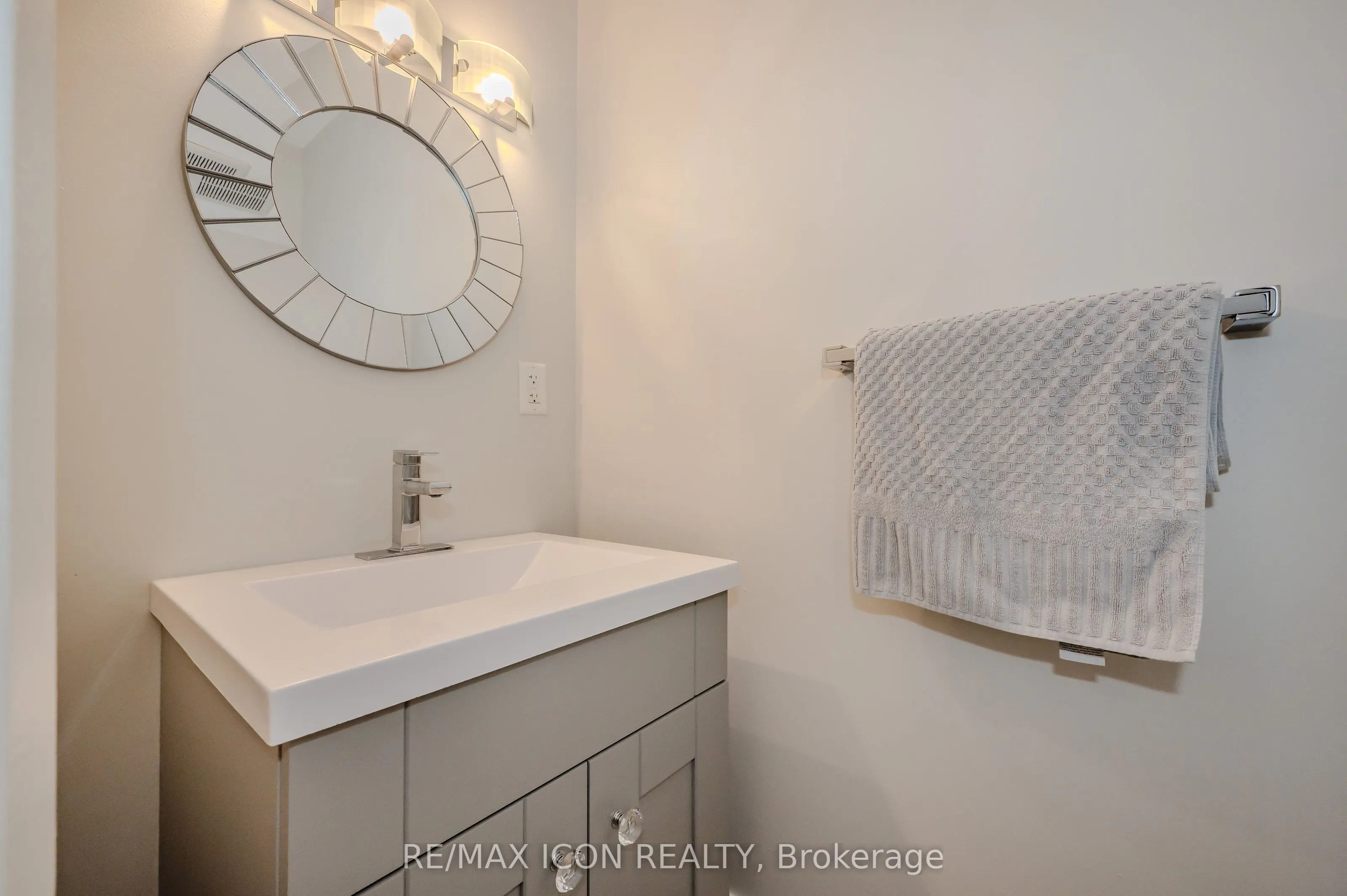 337 Kingswood Drive, #12