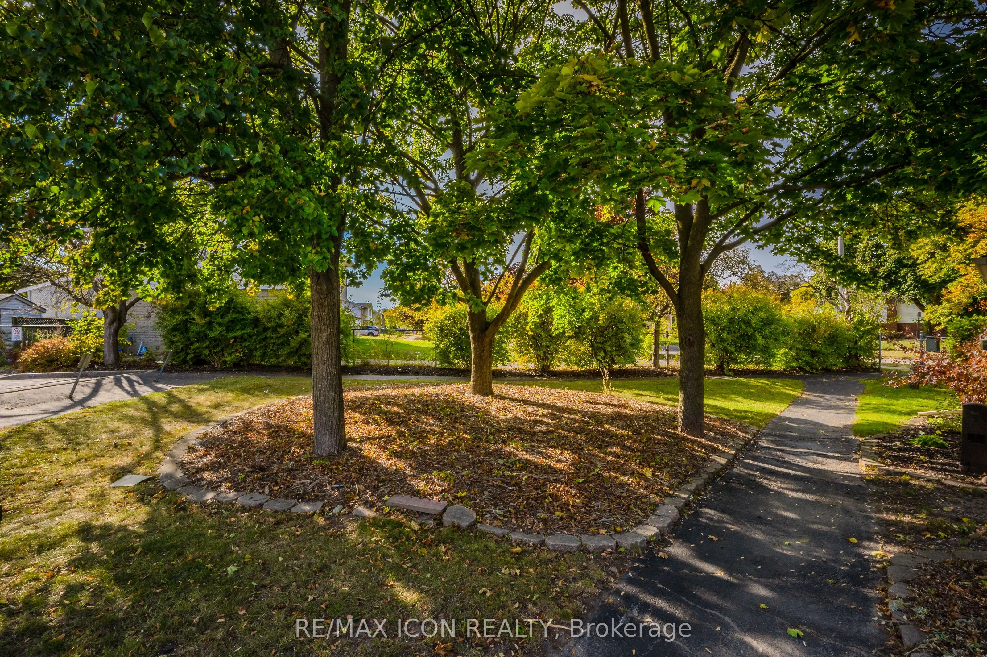 337 Kingswood Drive, #12