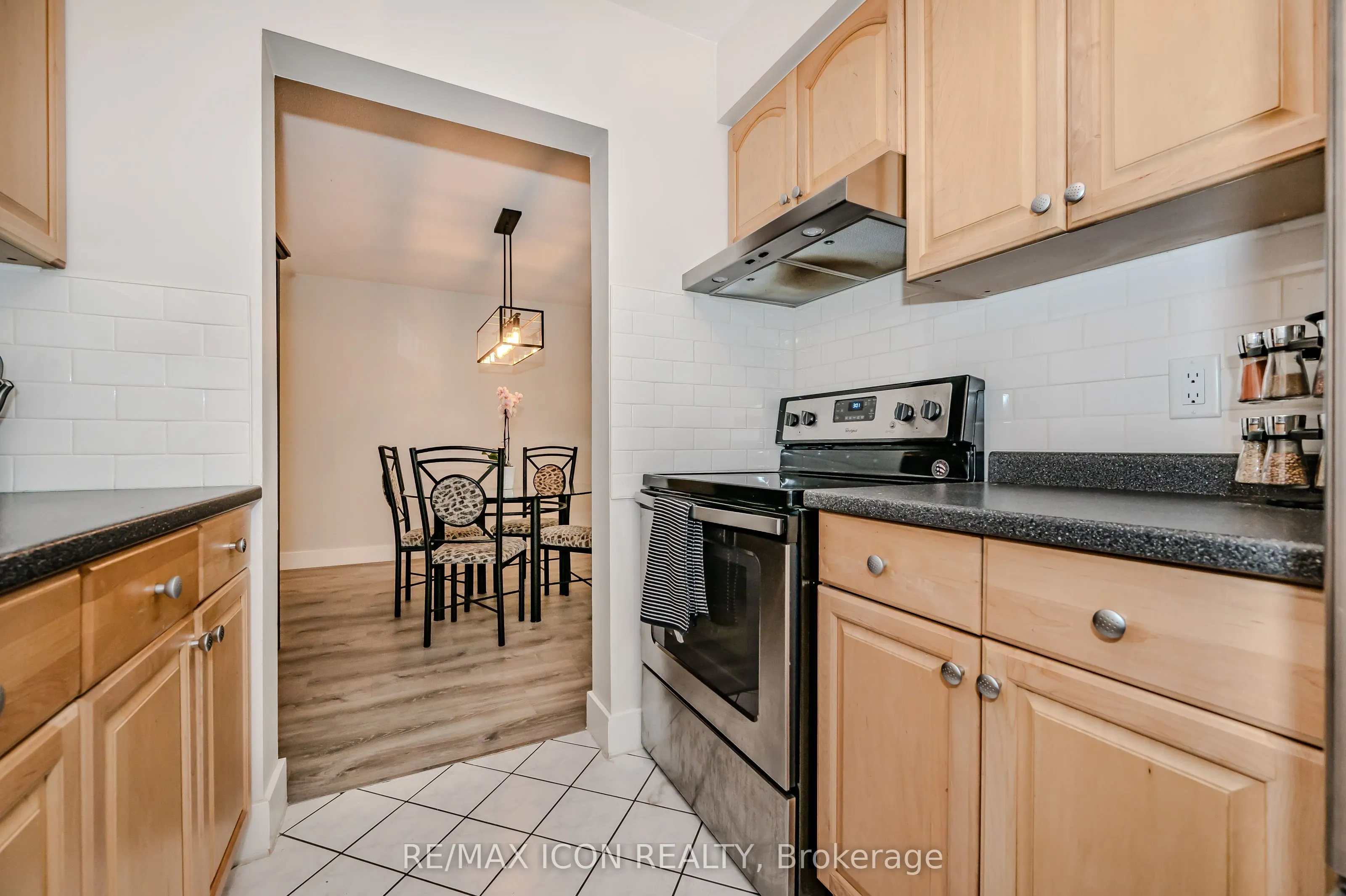 337 Kingswood Drive, #12
