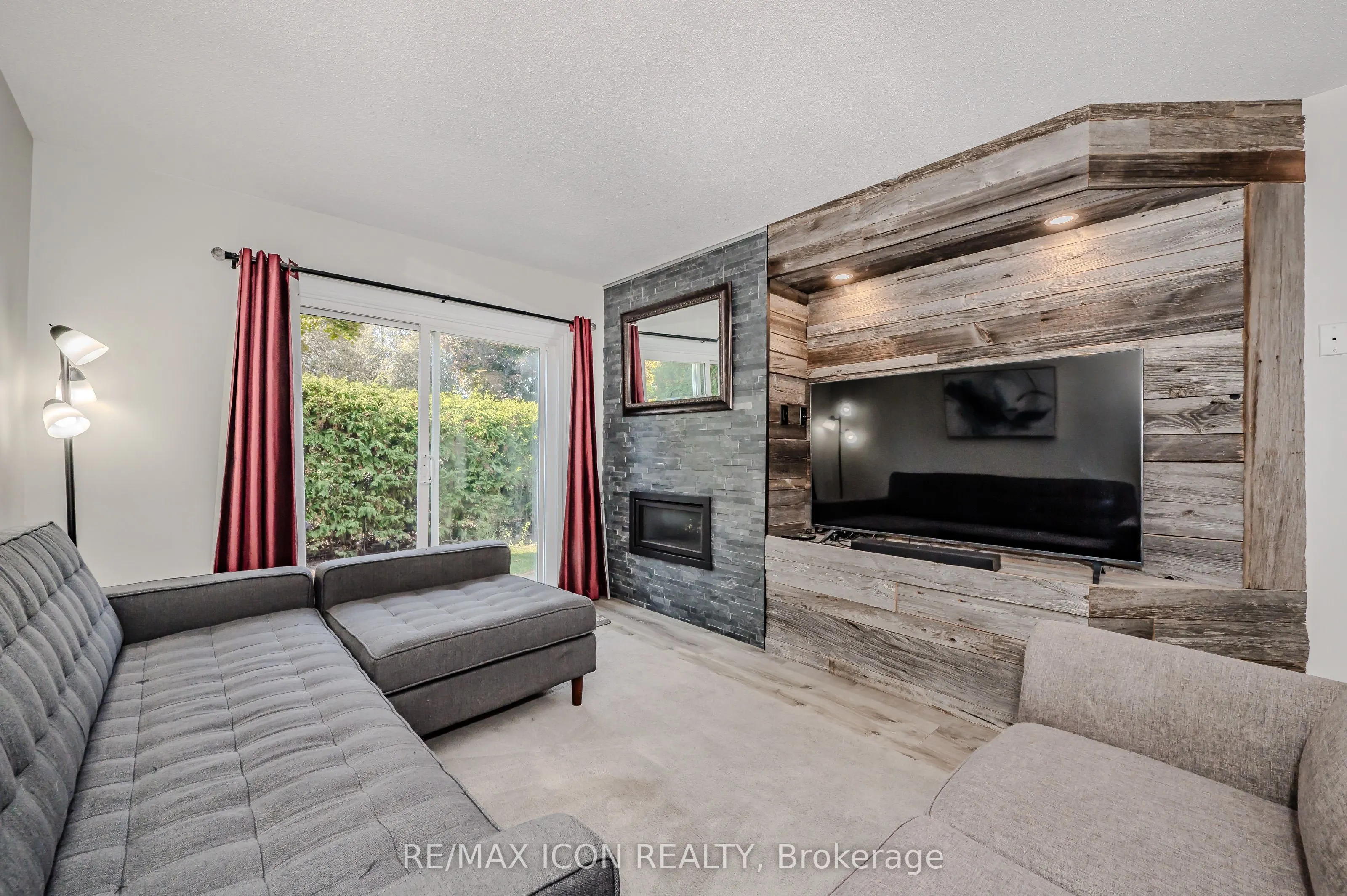 337 Kingswood Drive, #12