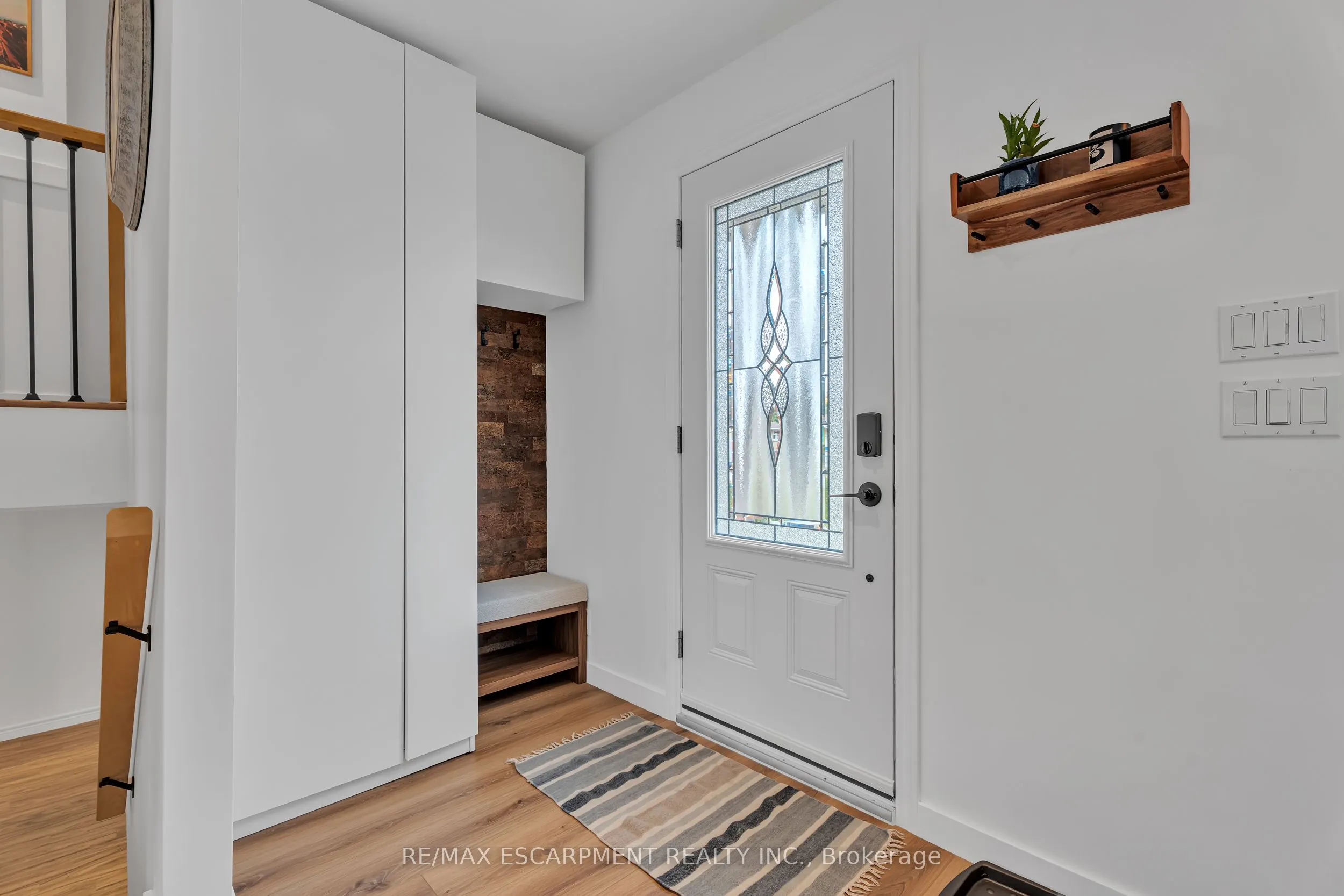 35 Hickery Place