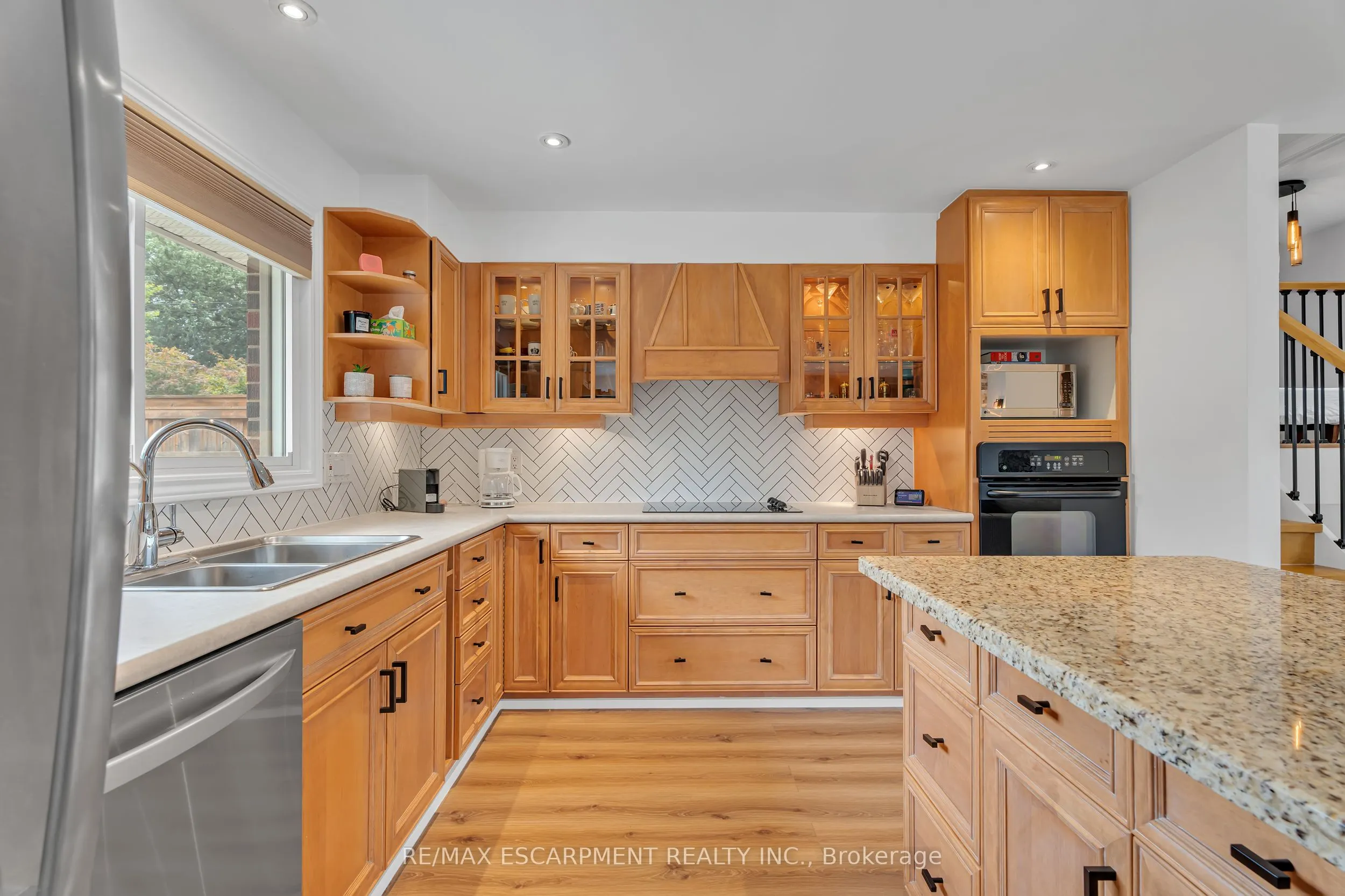 35 Hickery Place
