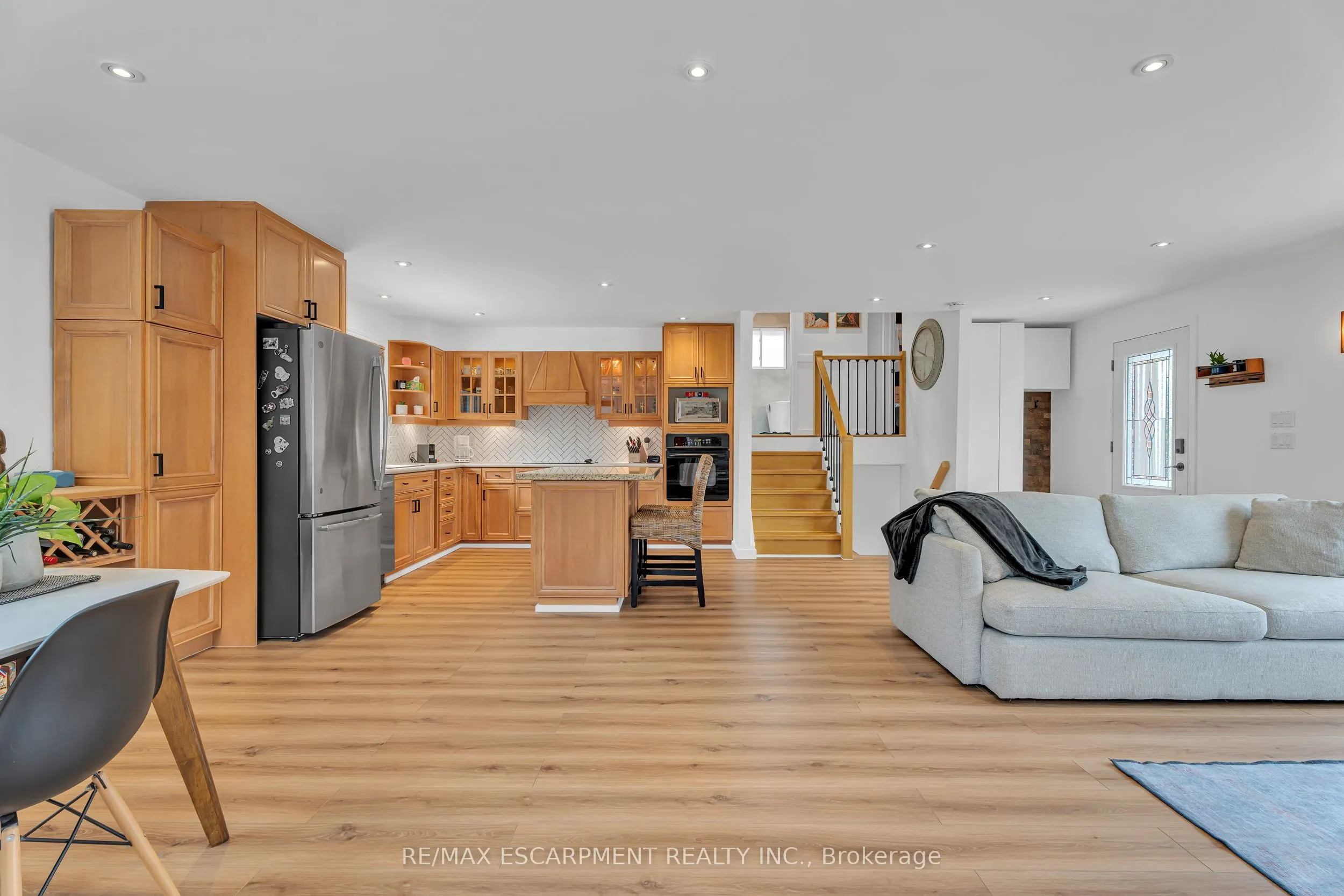 35 Hickery Place