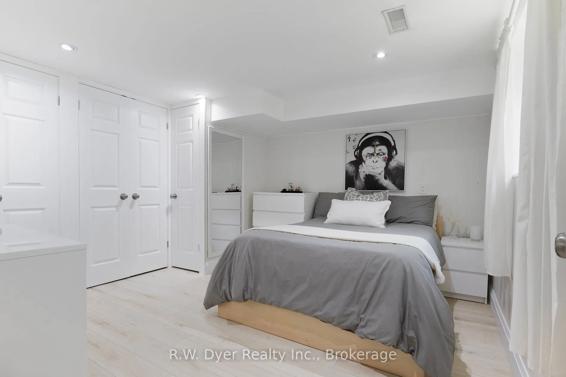 49 Lauris Avenue
