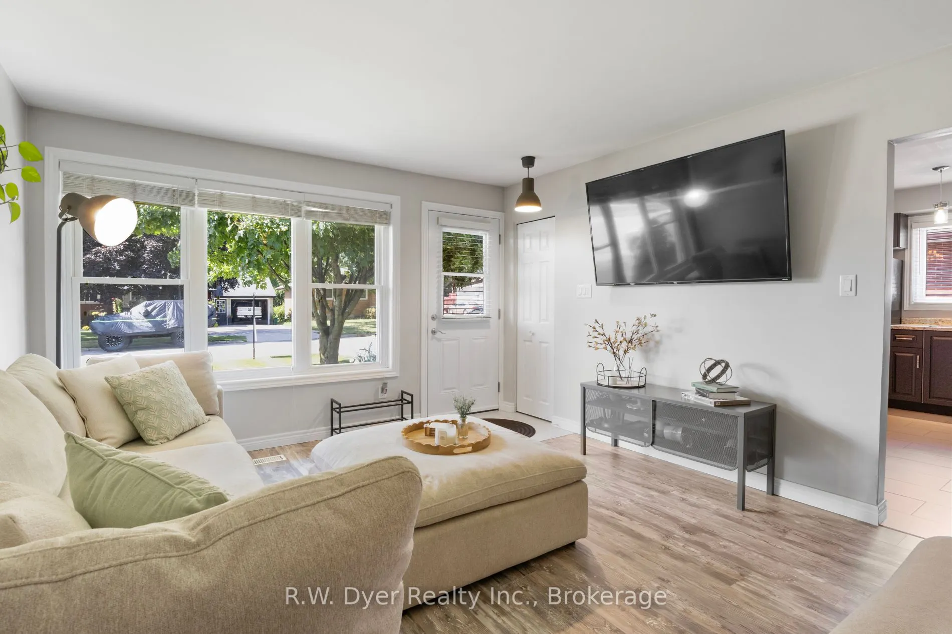 49 Lauris Avenue