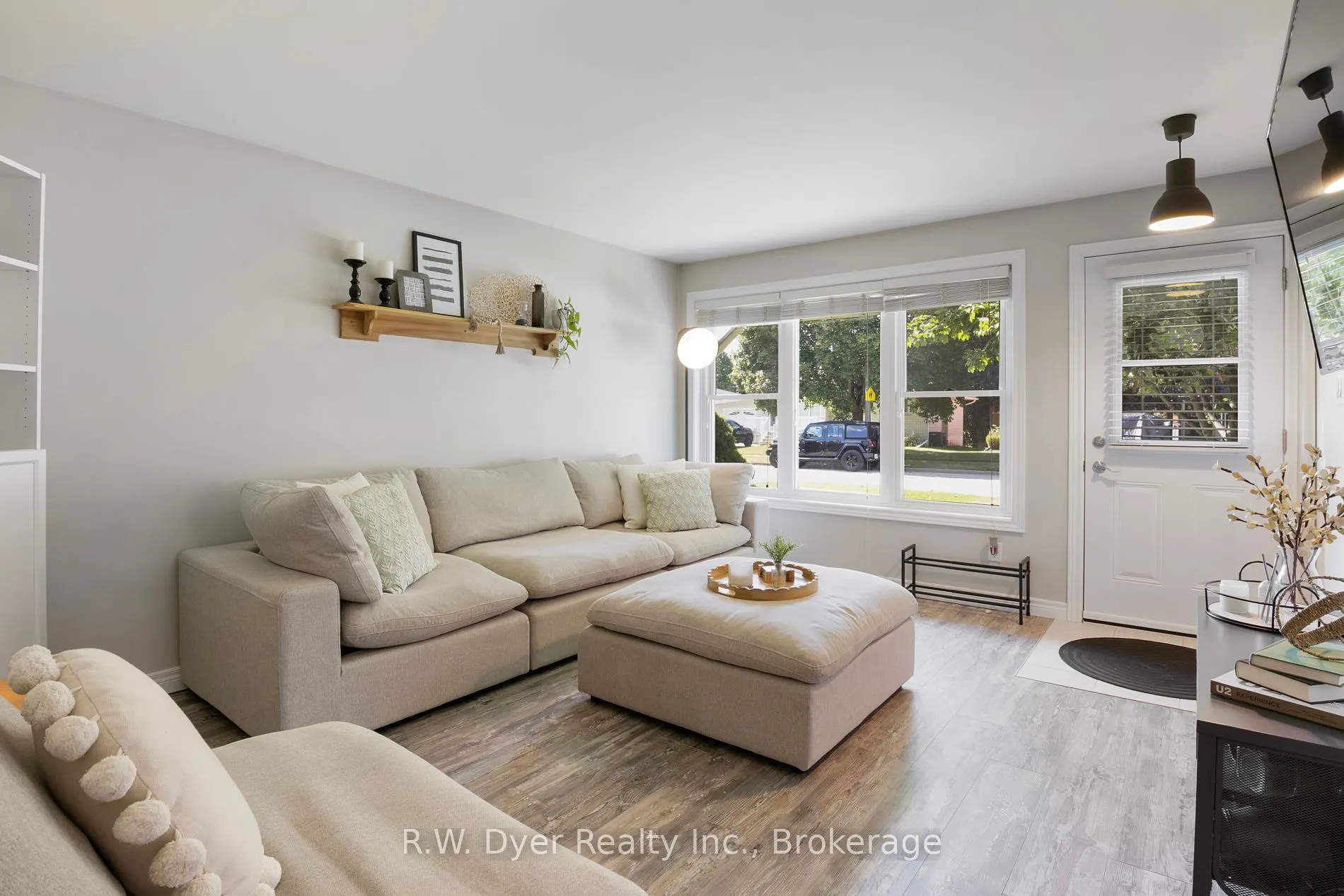 49 Lauris Avenue