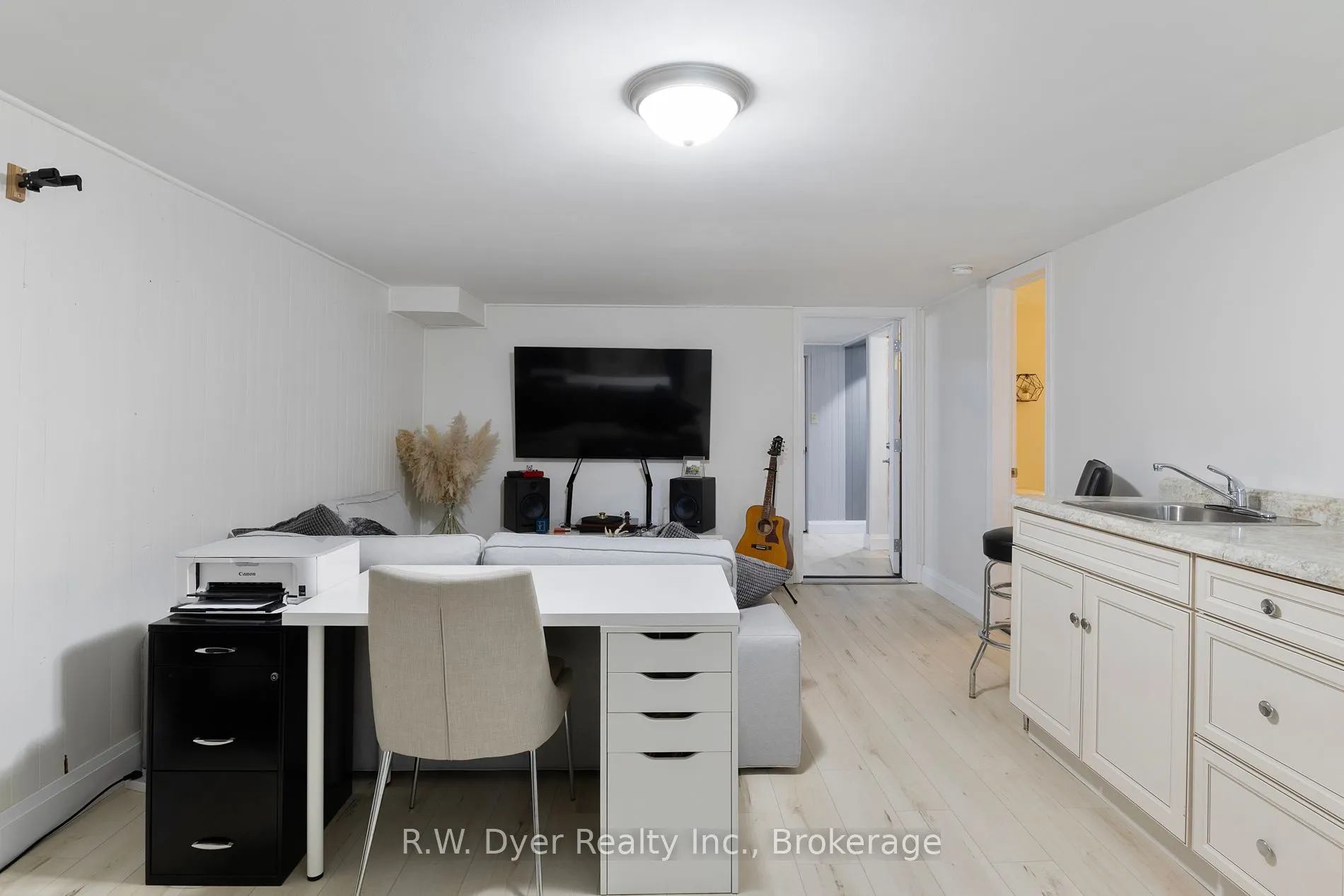 49 Lauris Avenue