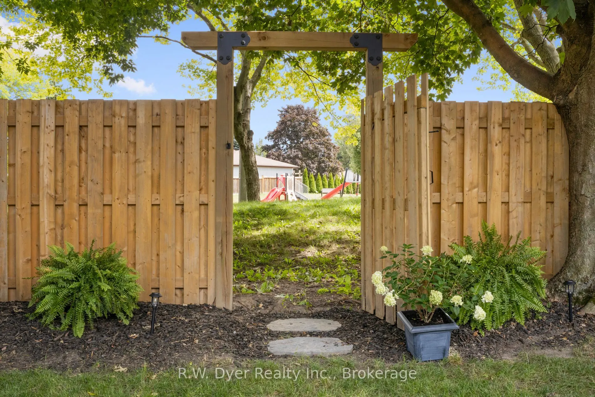 49 Lauris Avenue