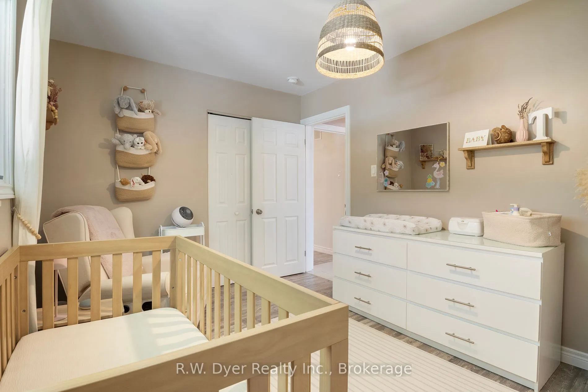49 Lauris Avenue