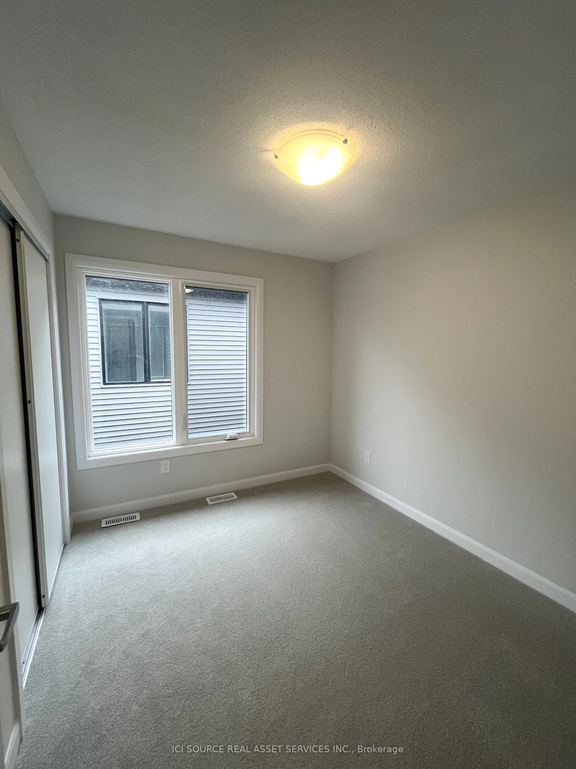 418 Silverberry Private
