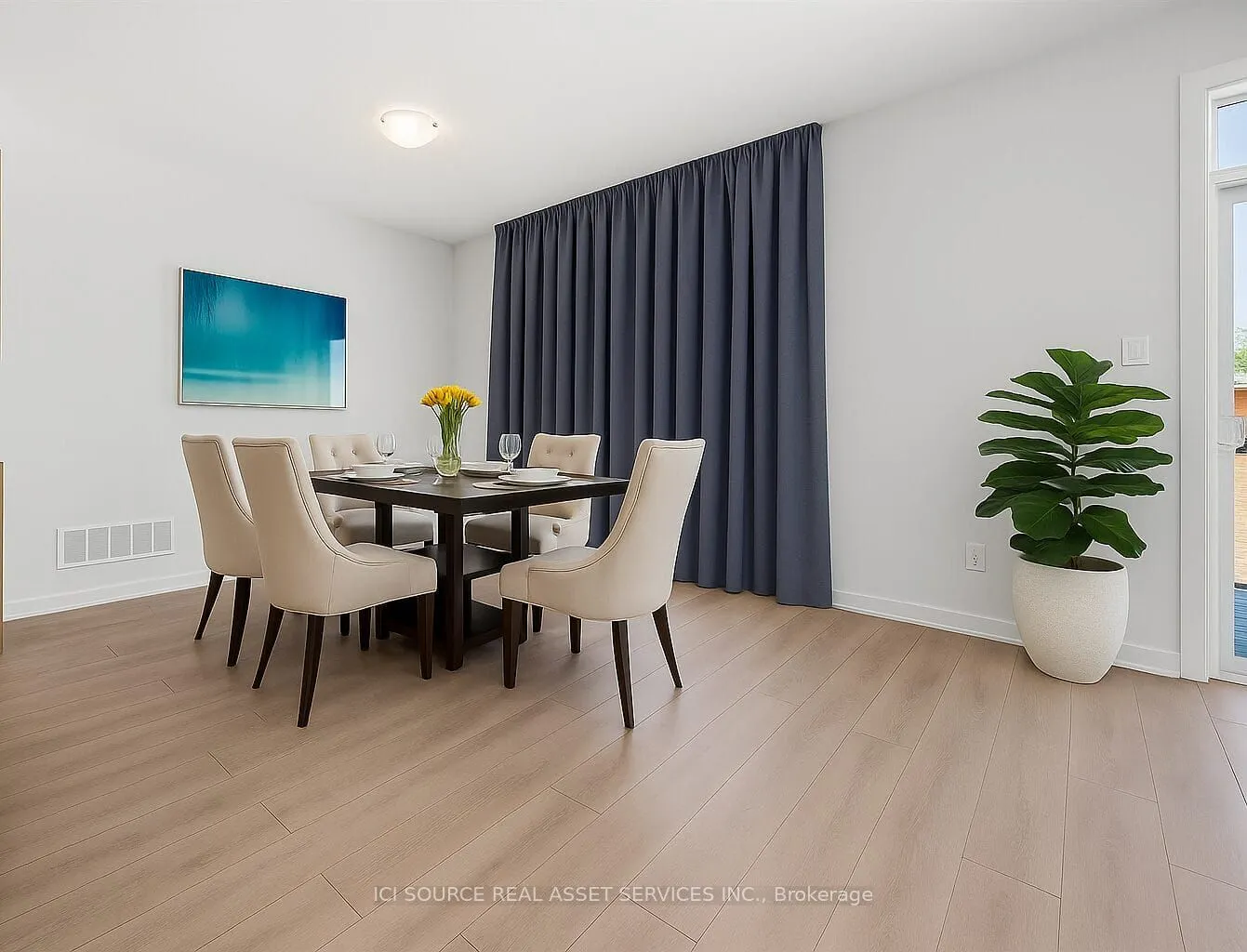 418 Silverberry Private