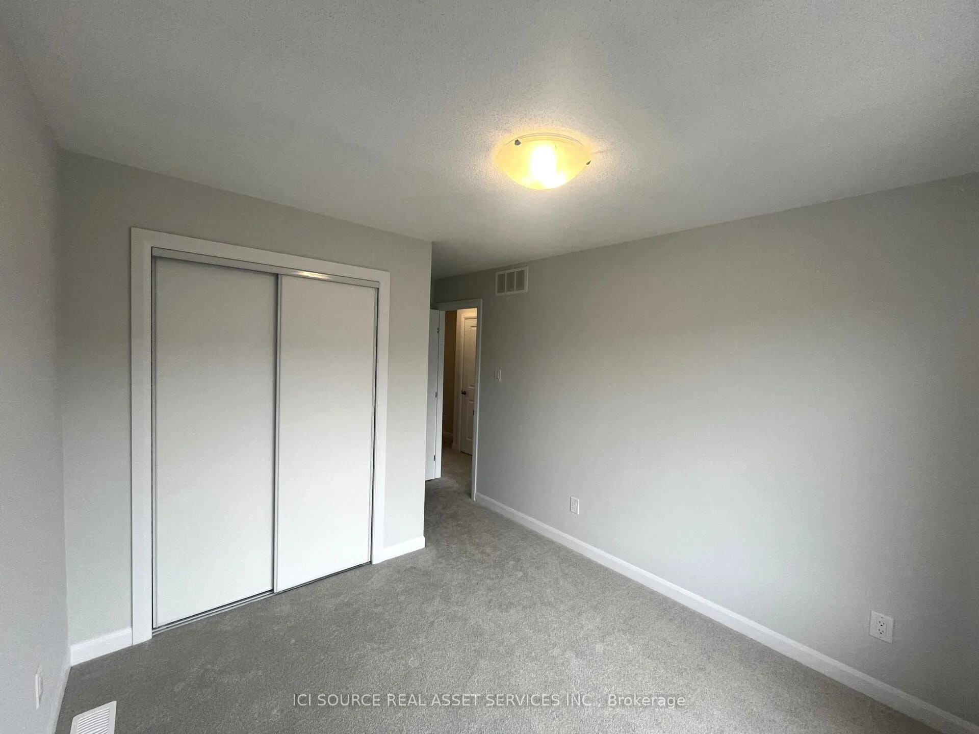 418 Silverberry Private