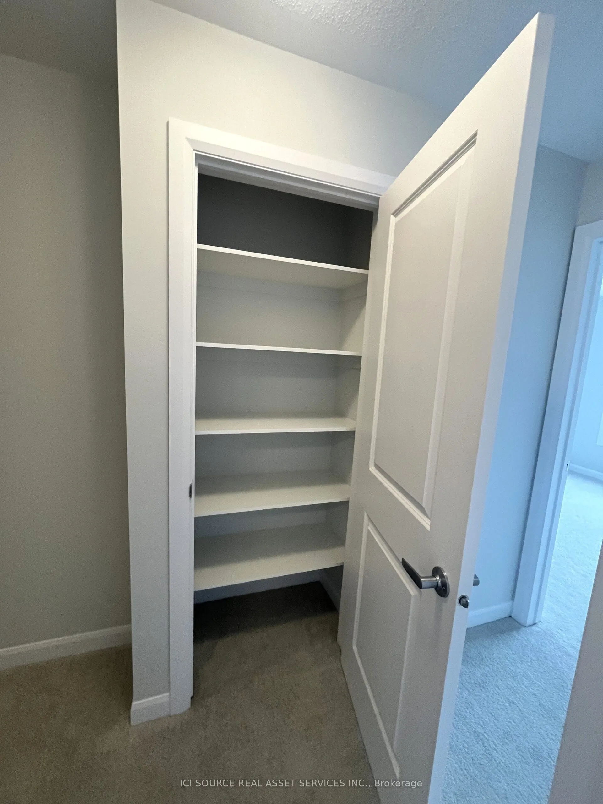 418 Silverberry Private