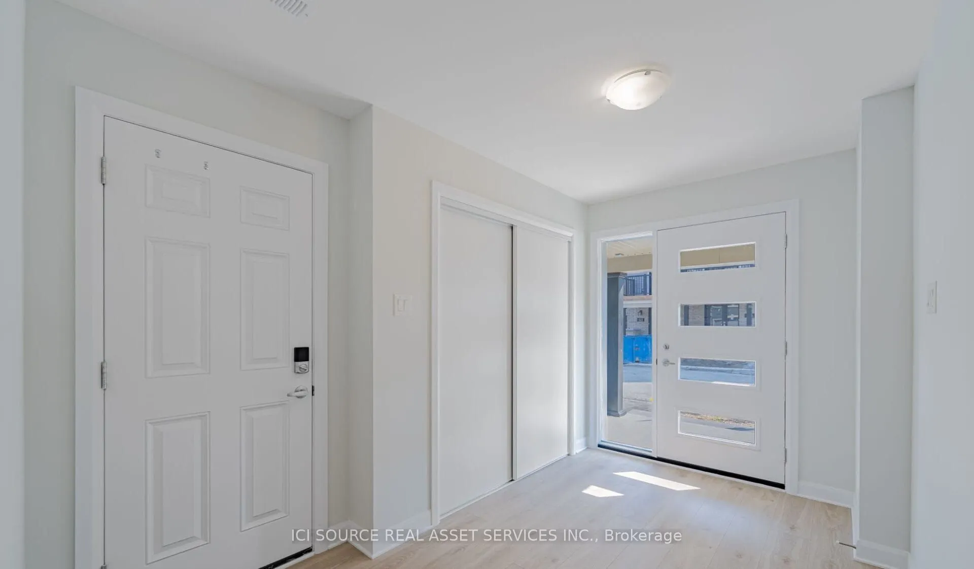 418 Silverberry Private