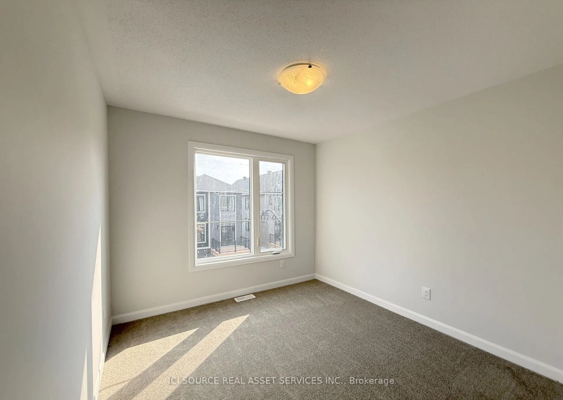418 Silverberry Private