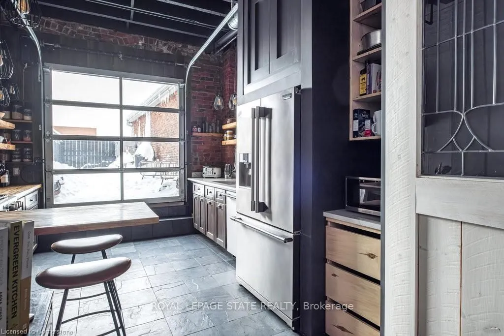 203 King Street E