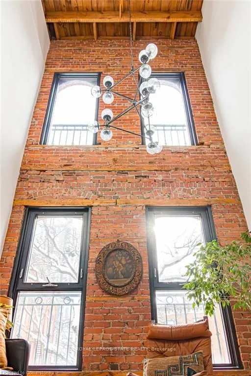 203 King Street E