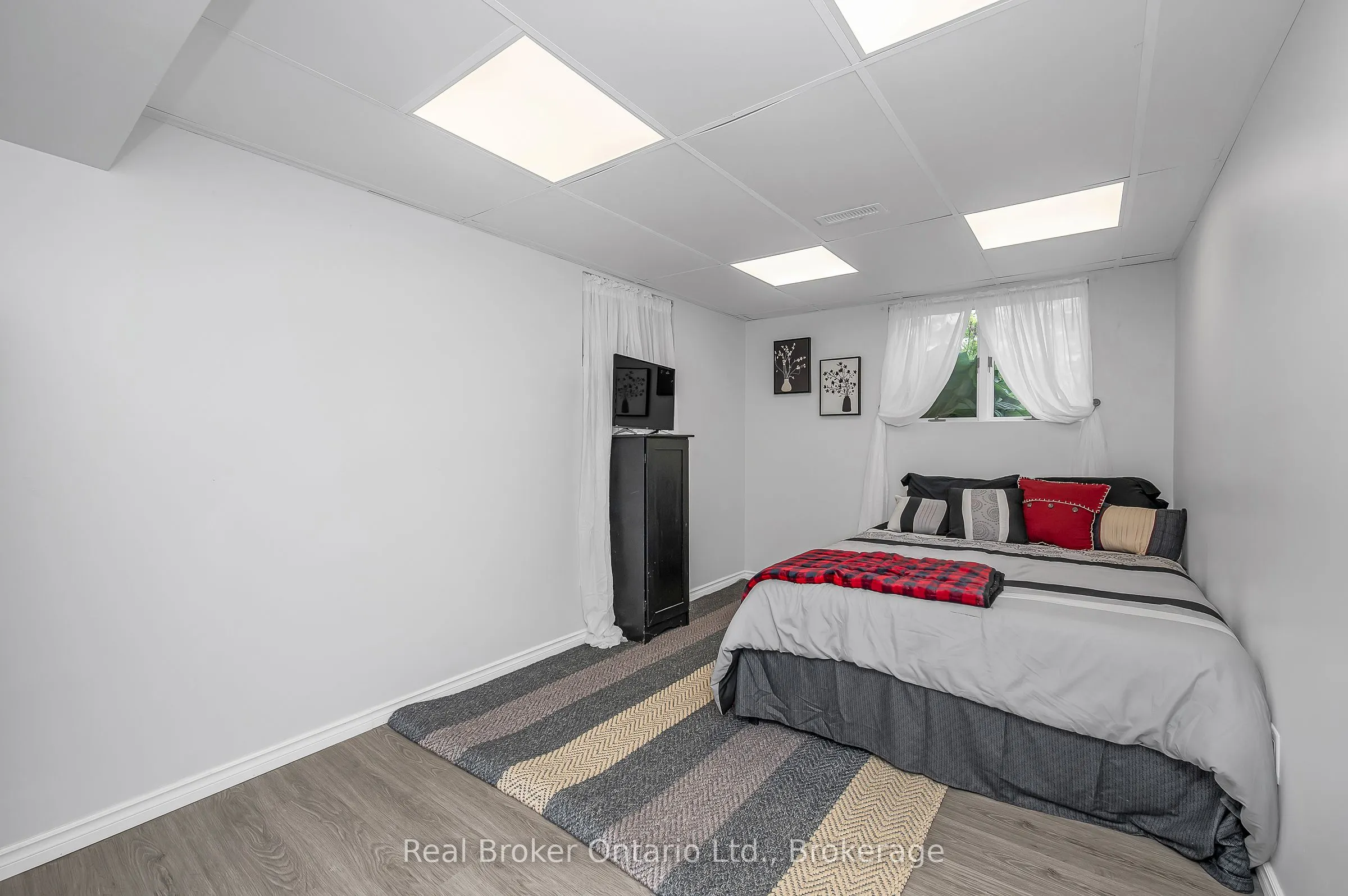 2859 Dominion Road