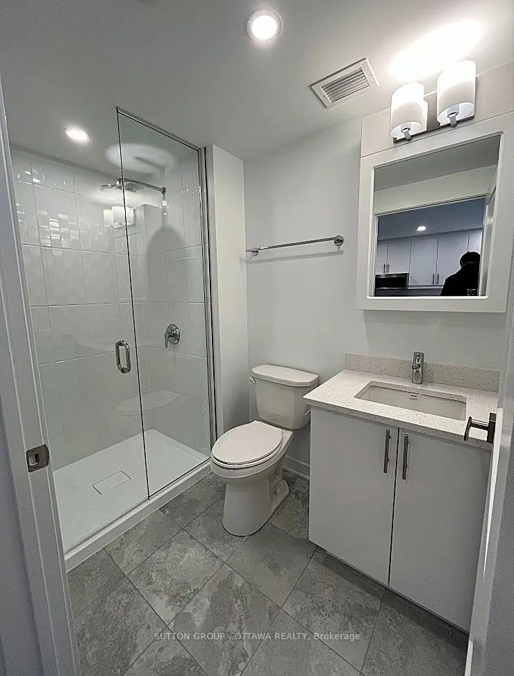 340 Queen Street, #1001