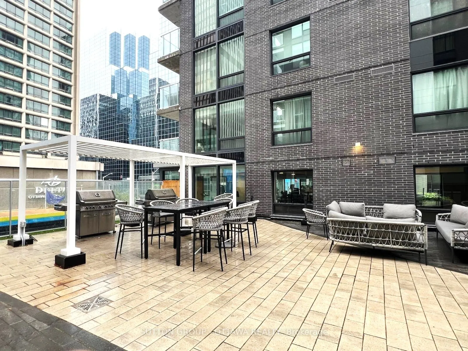 340 Queen Street, #1001